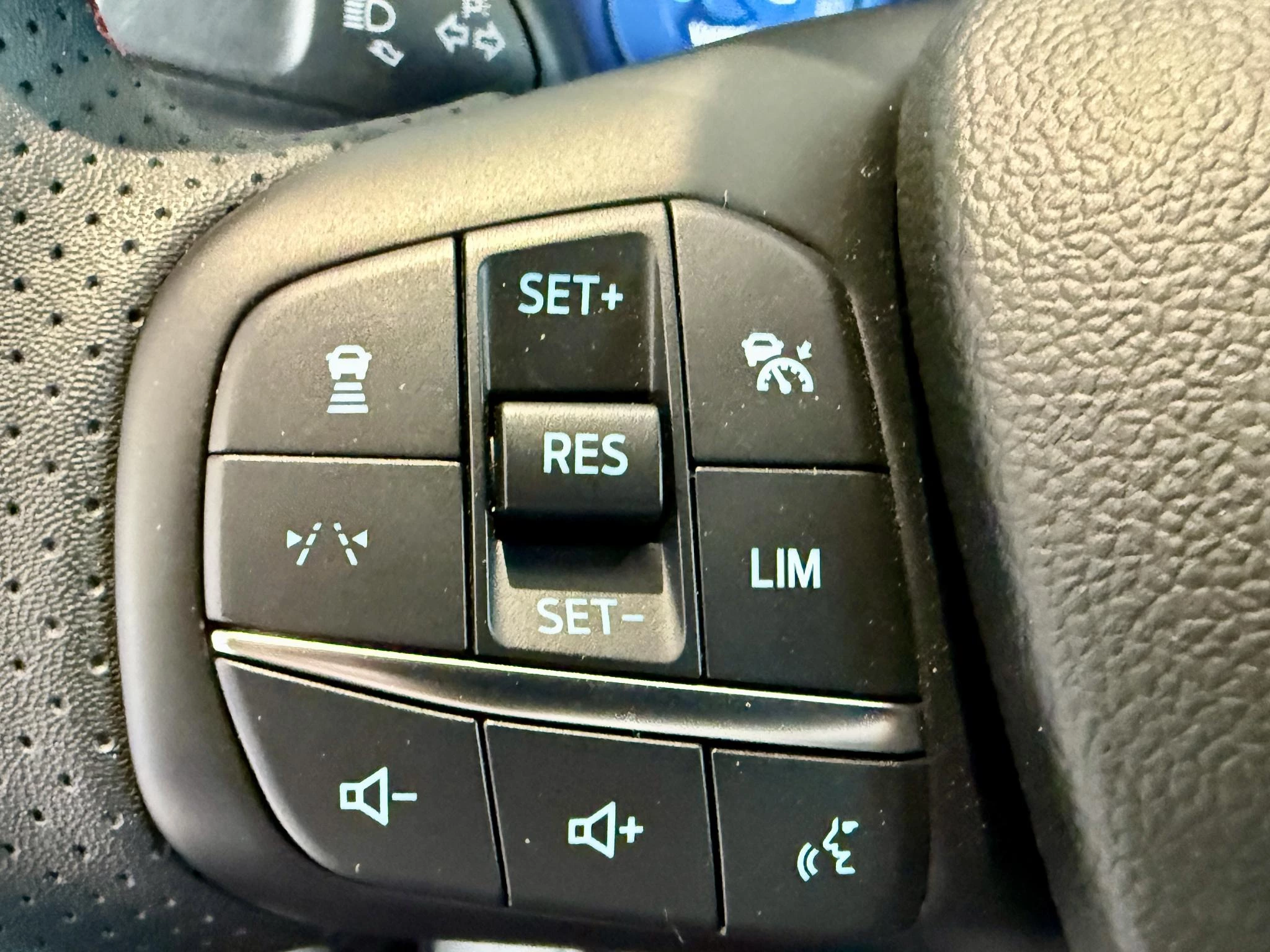 Ford-Kuga-image-23