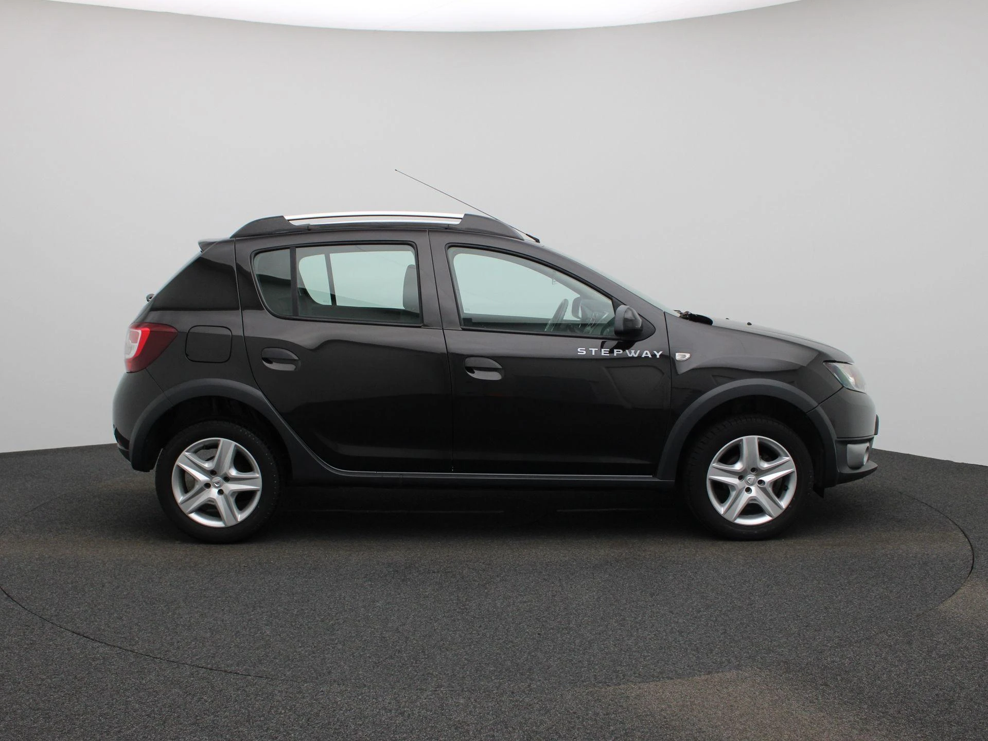Dacia-Sandero Stepway-image-5