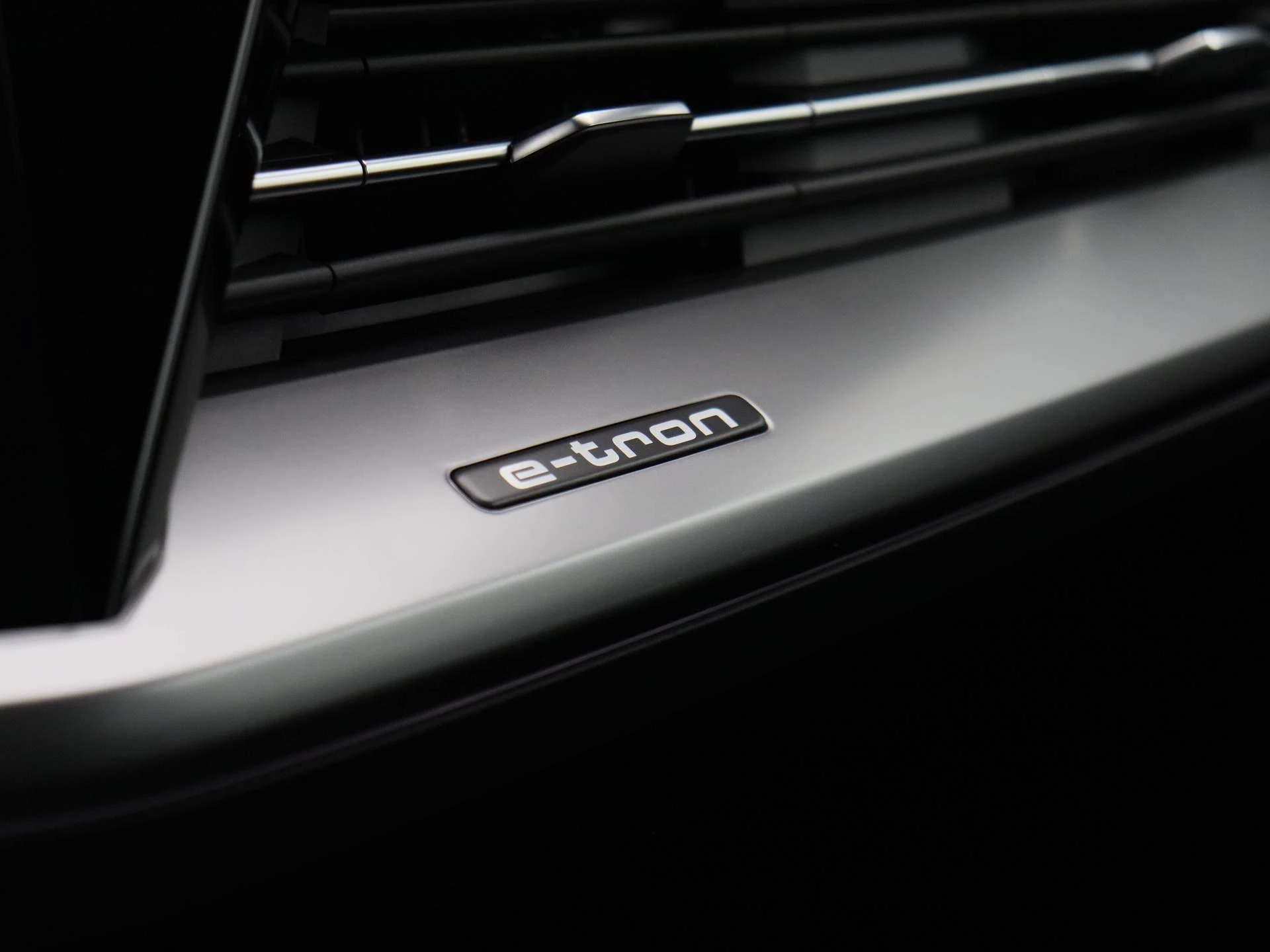 Audi-Q4 e-tron-image-28