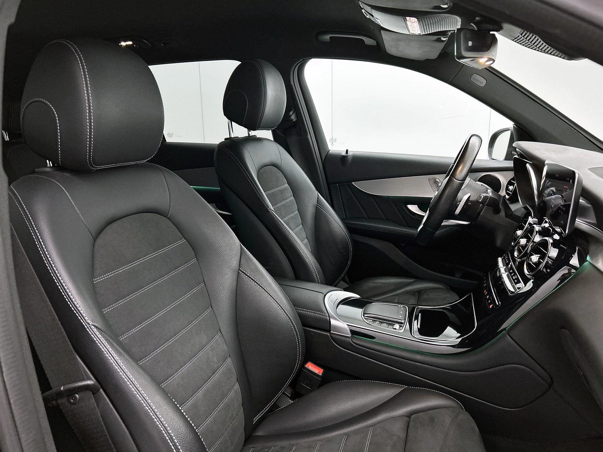 Mercedes-Benz GLC 300e 4MATIC AMG Line
