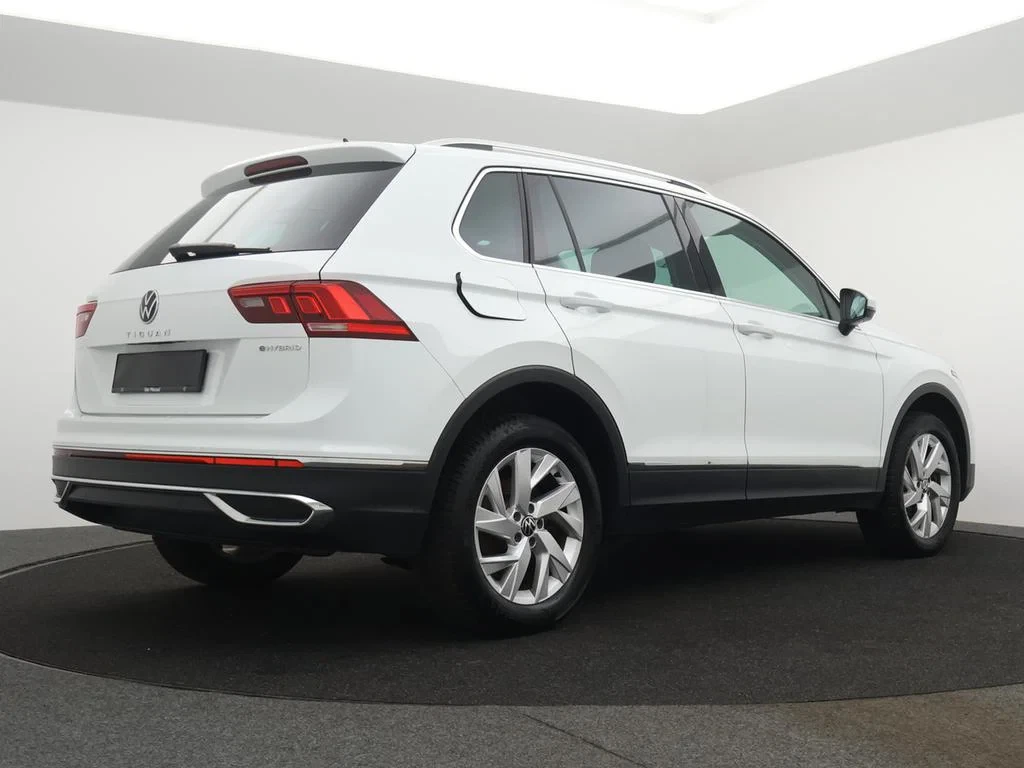 Volkswagen-Tiguan-image-1