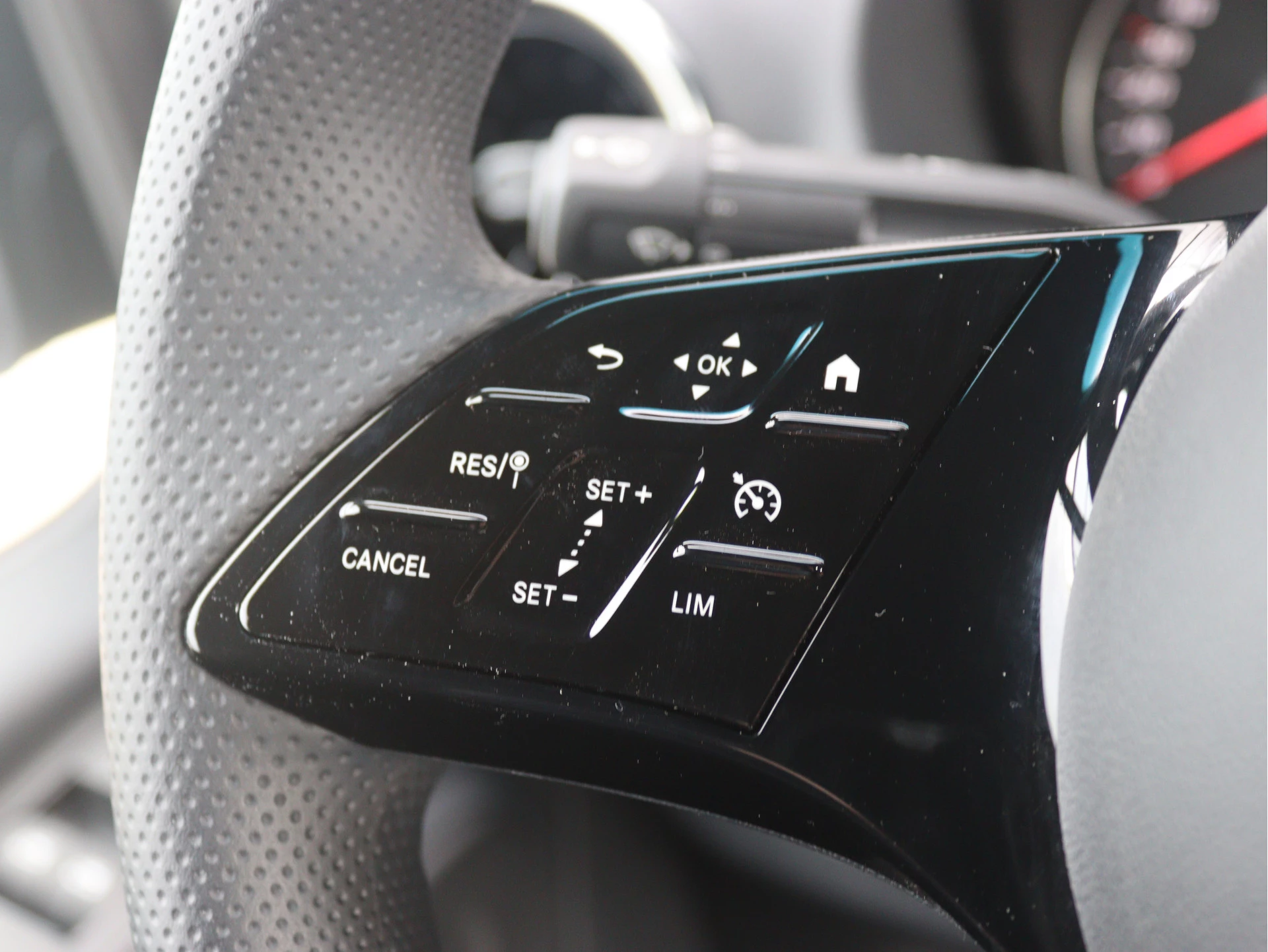 Mercedes-Benz-Sprinter-image-6