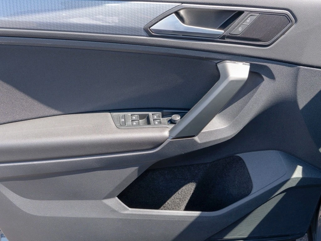 Volkswagen-Tiguan-image-18