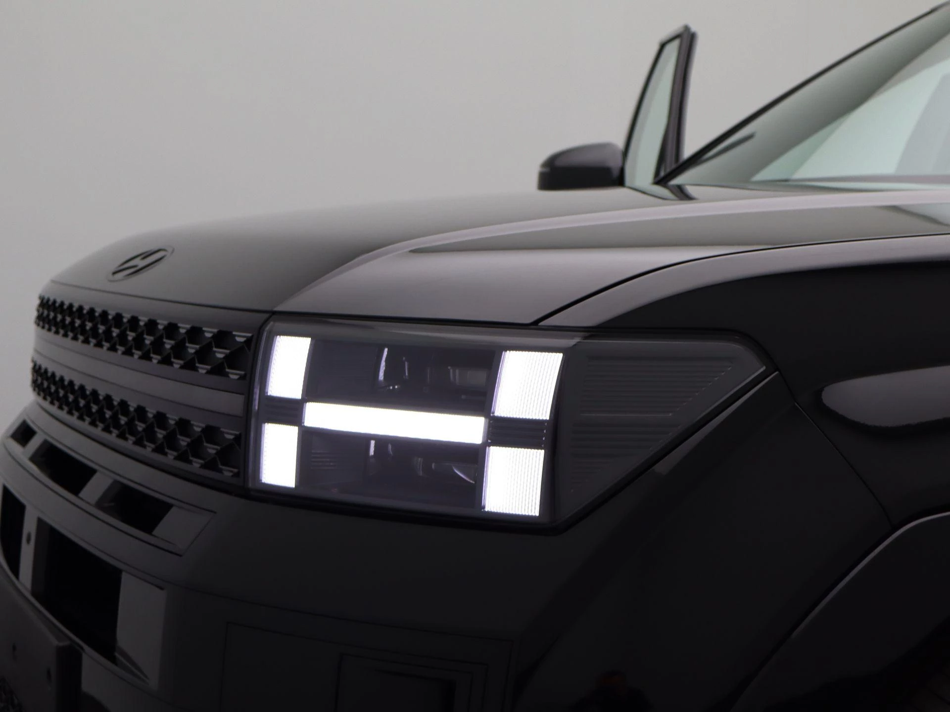 Hyundai-Santa Fe-image-14