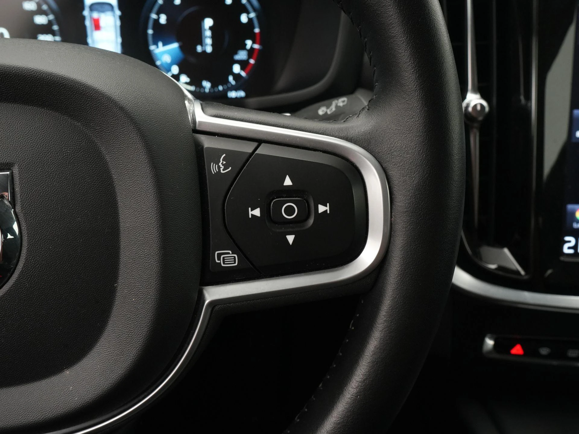 Volvo-V60-image-16