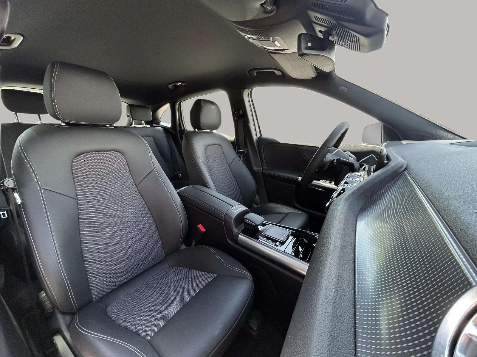 Mercedes-Benz-EQA-image-19