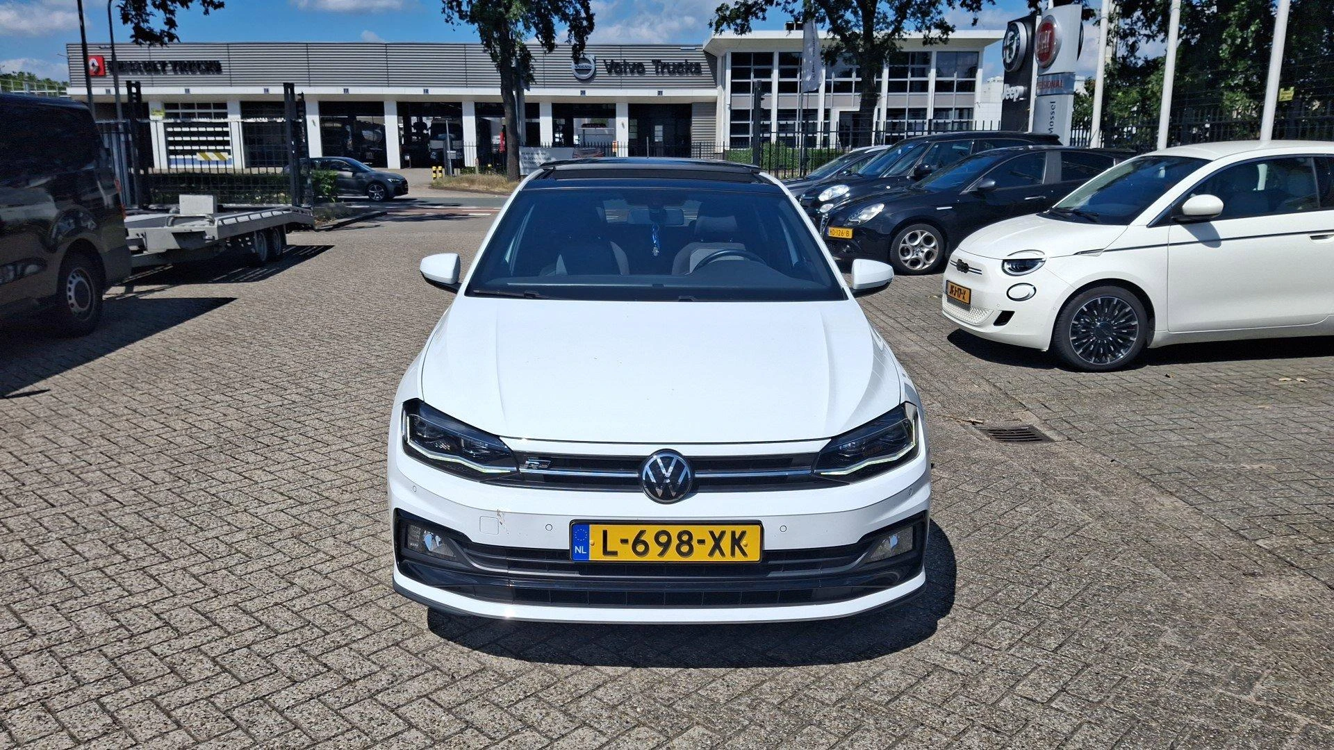 Volkswagen-Polo-image-5