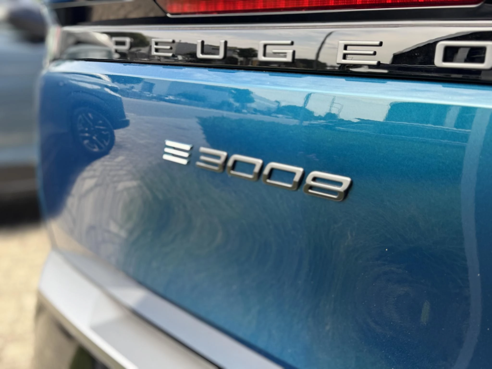 Peugeot e-3008 GT Long Range 230 97 kWh