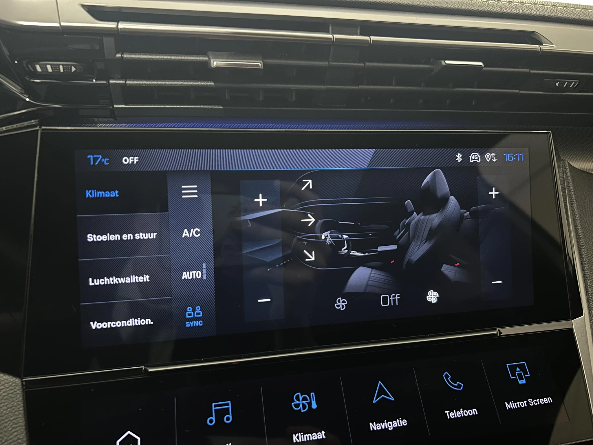 Peugeot-408-image-10