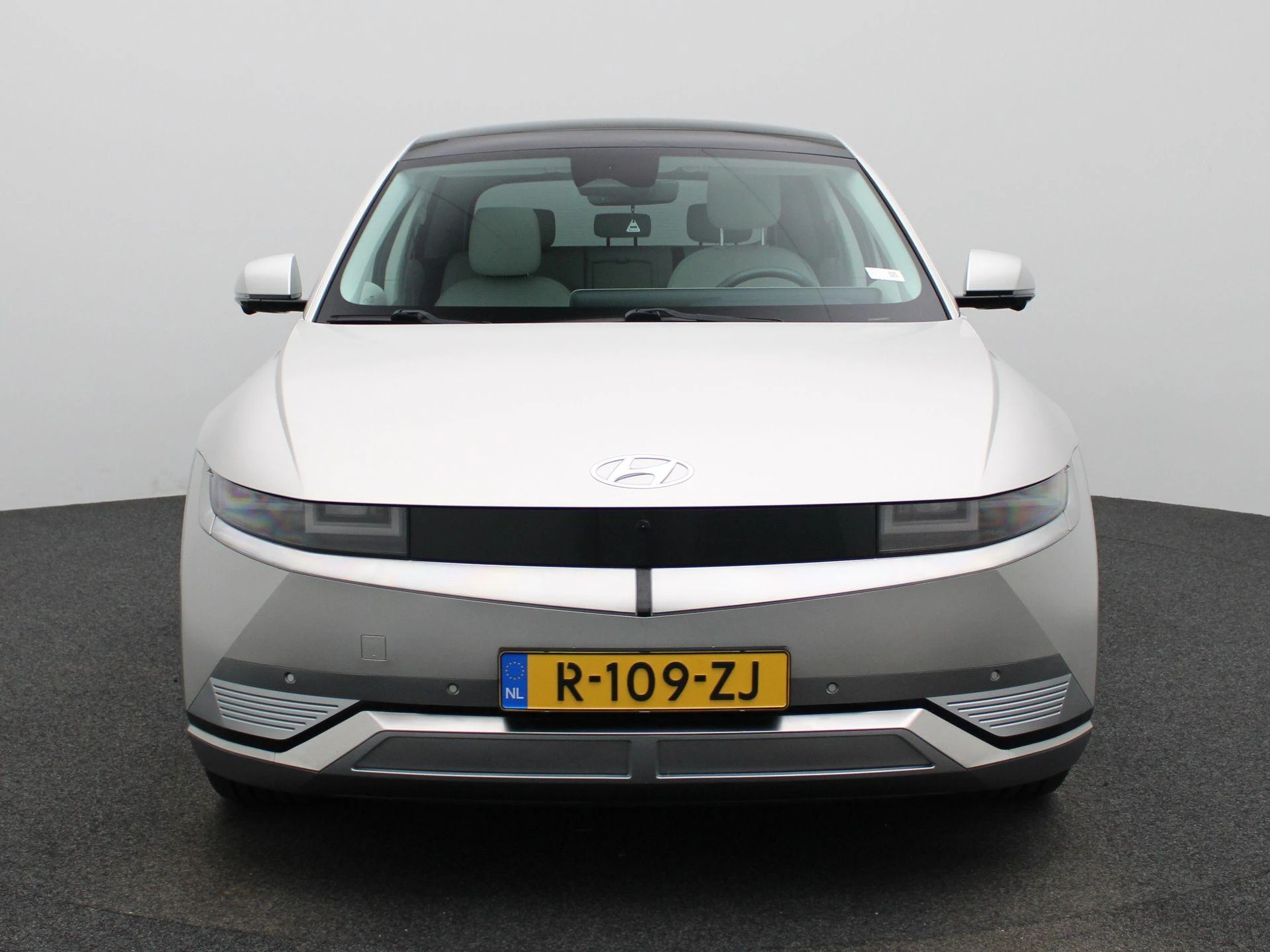 Hyundai-IONIQ 5-image-2