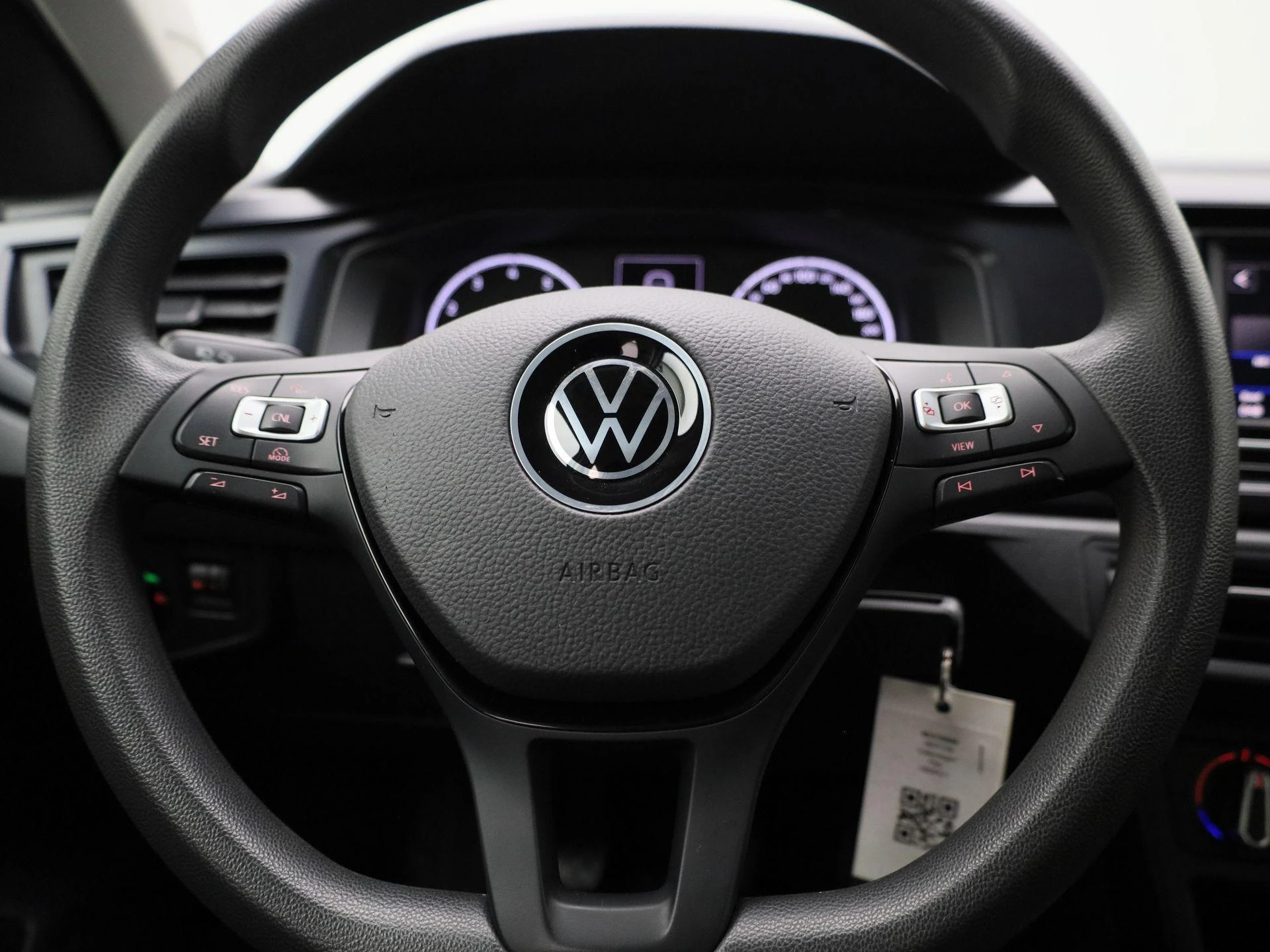 Volkswagen-Polo-image-6