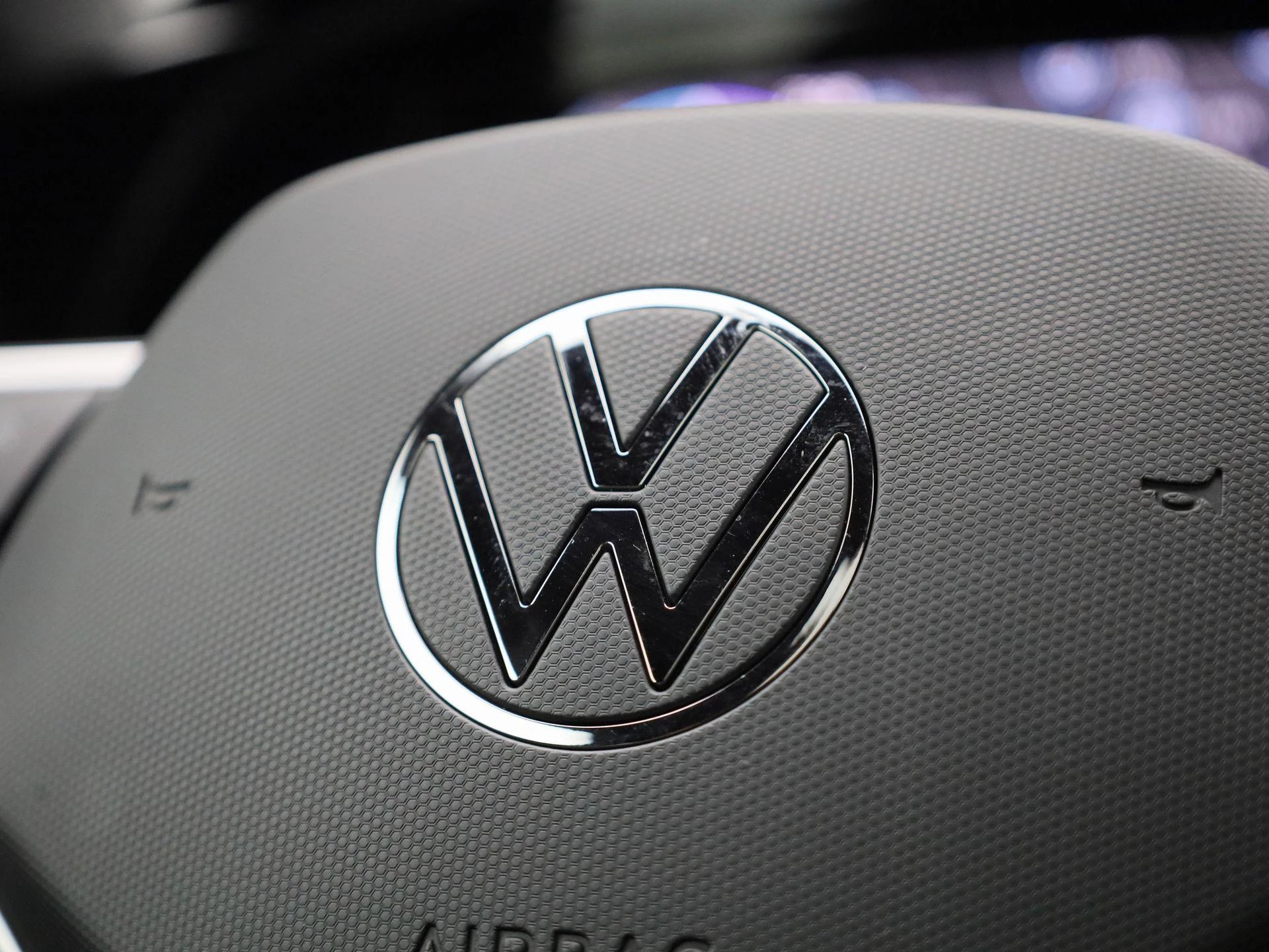 Volkswagen-Golf-image-32