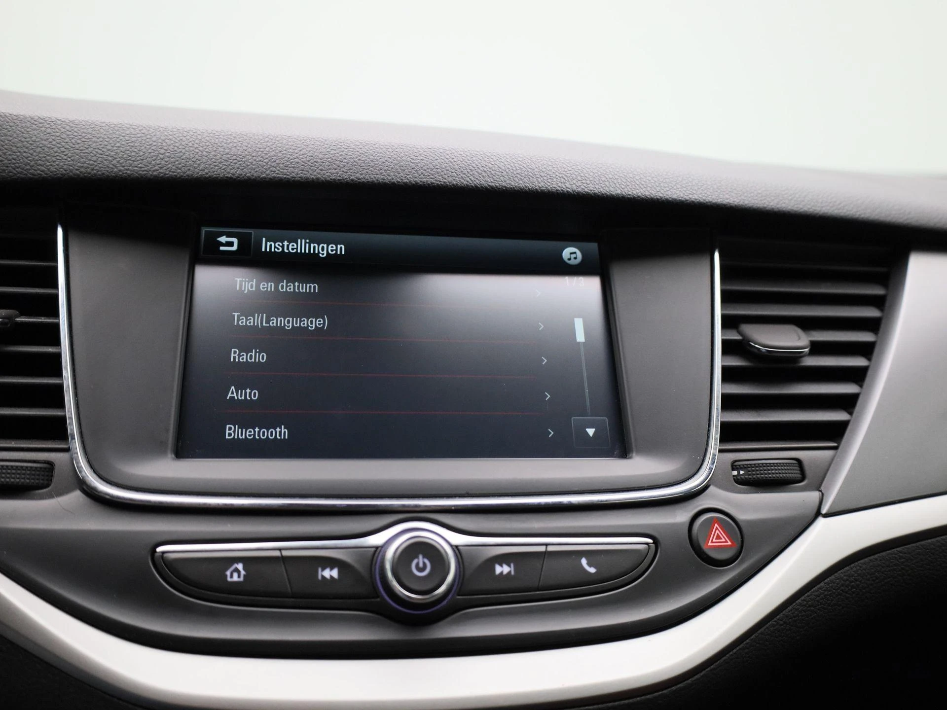 Opel-Astra-image-20