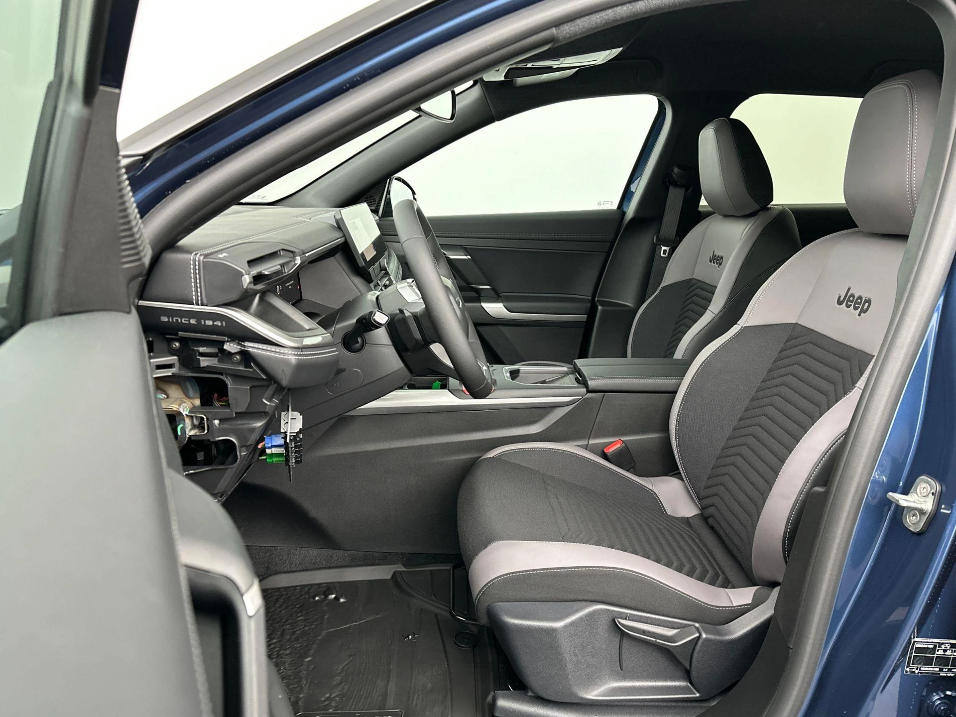 Jeep Compass 74kwh First Edition