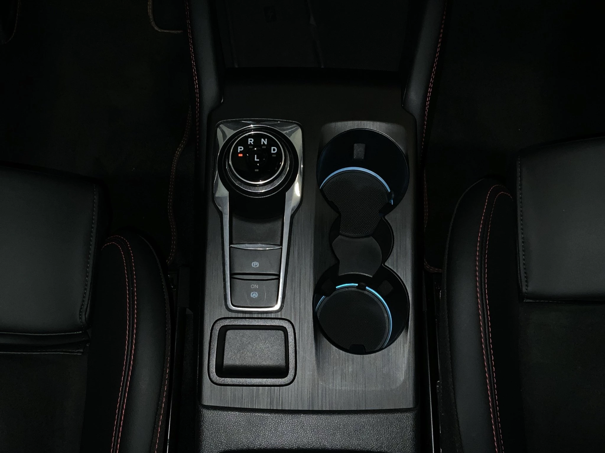 Ford Kuga ST-Line X Aut.*360GRAD*LED-MATRIX*NAVI*GRA*WINTER-PKT.