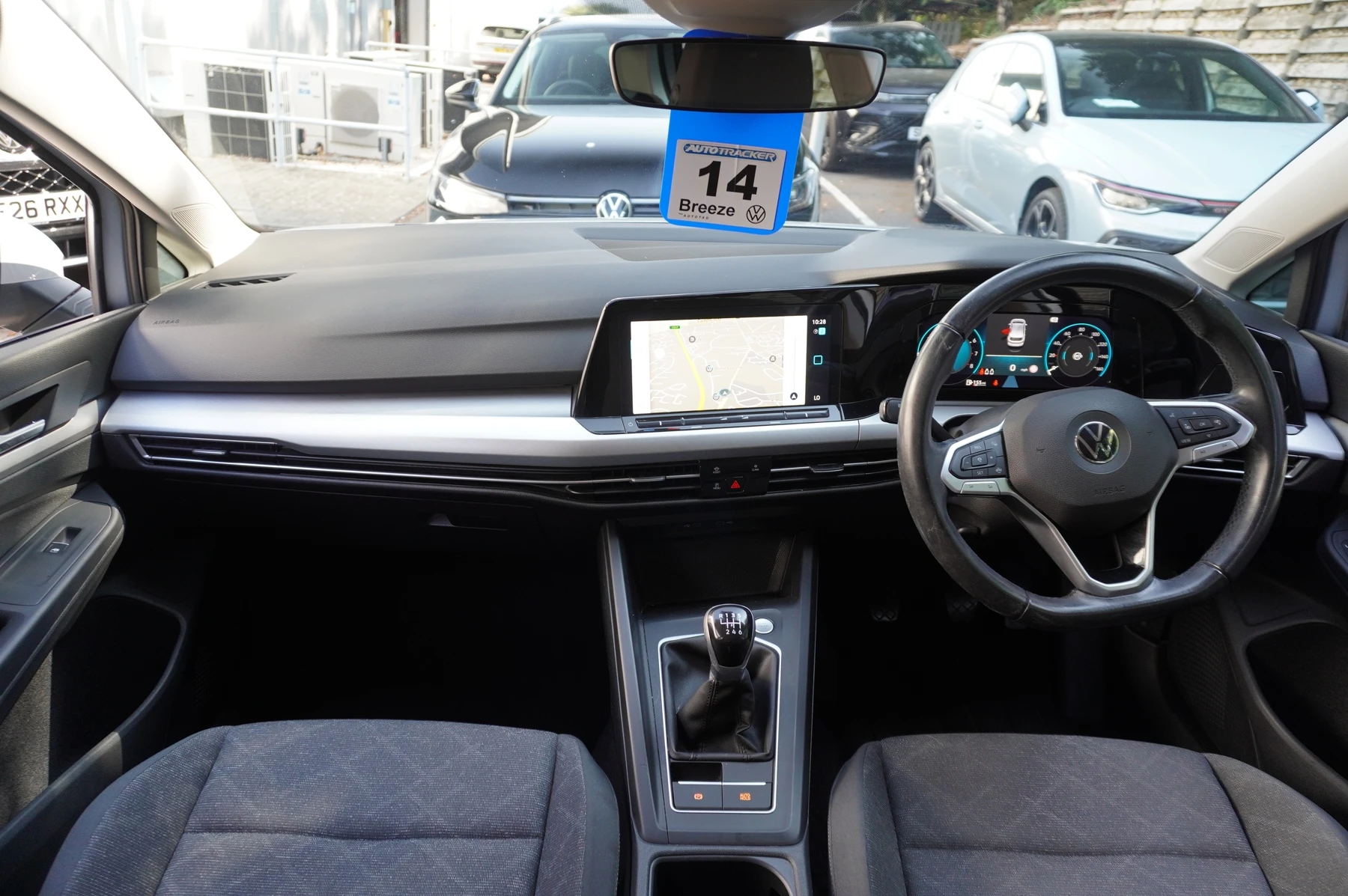 Volkswagen-Golf-image-8