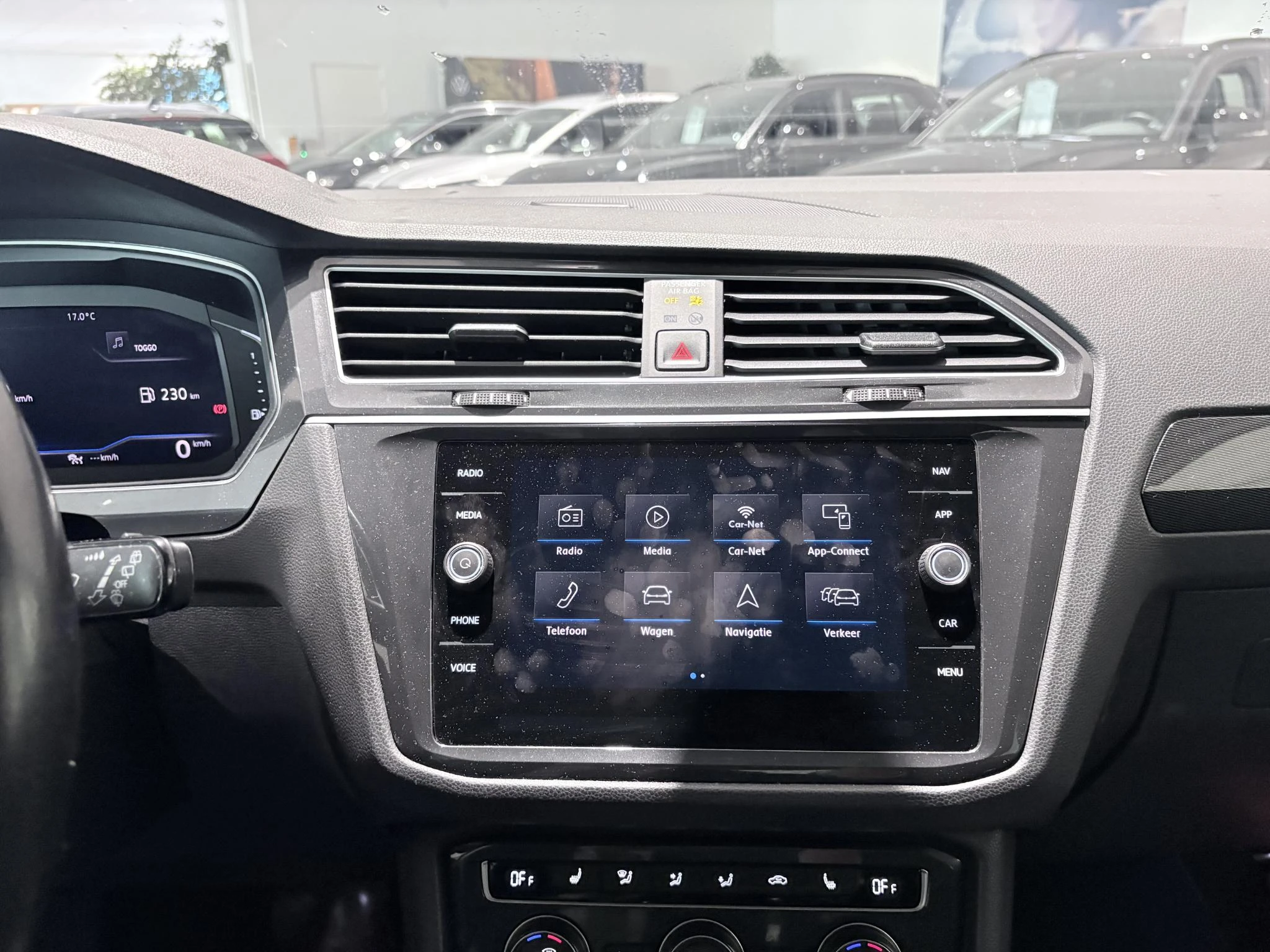 Volkswagen-Tiguan-image-24