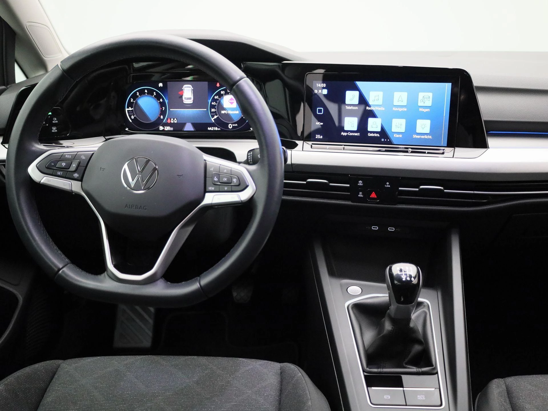 Volkswagen-Golf-image-6