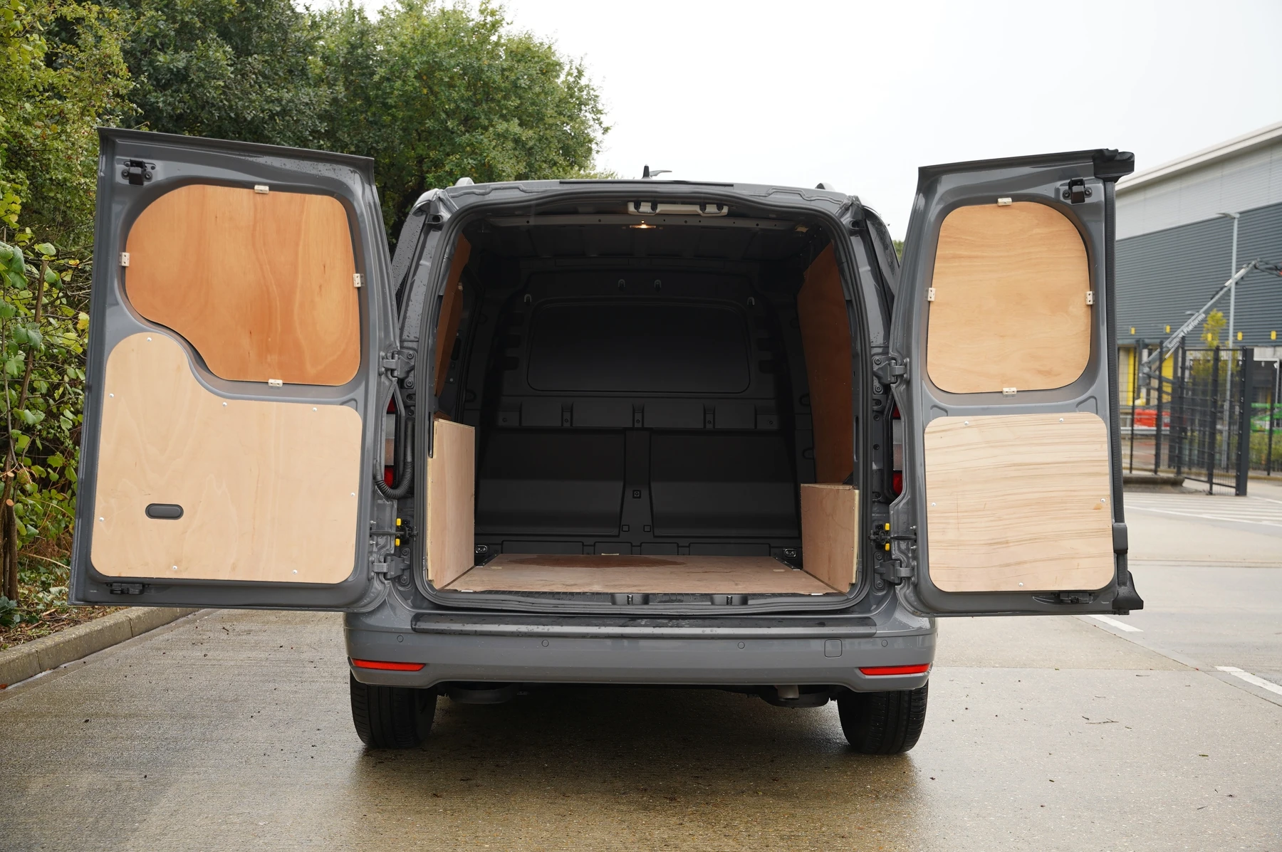 Volkswagen-Caddy-image-10