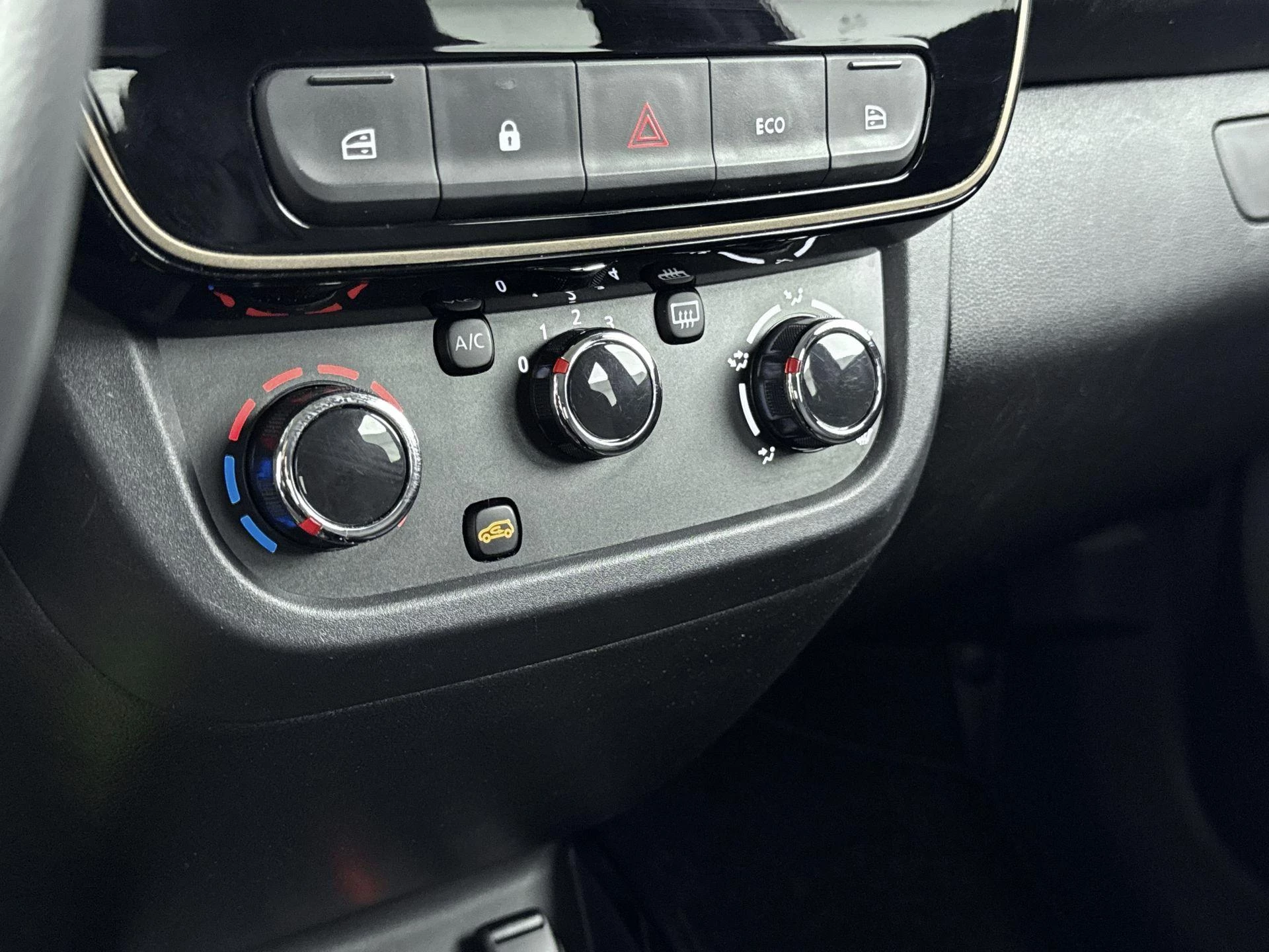 Dacia-Spring-image-18