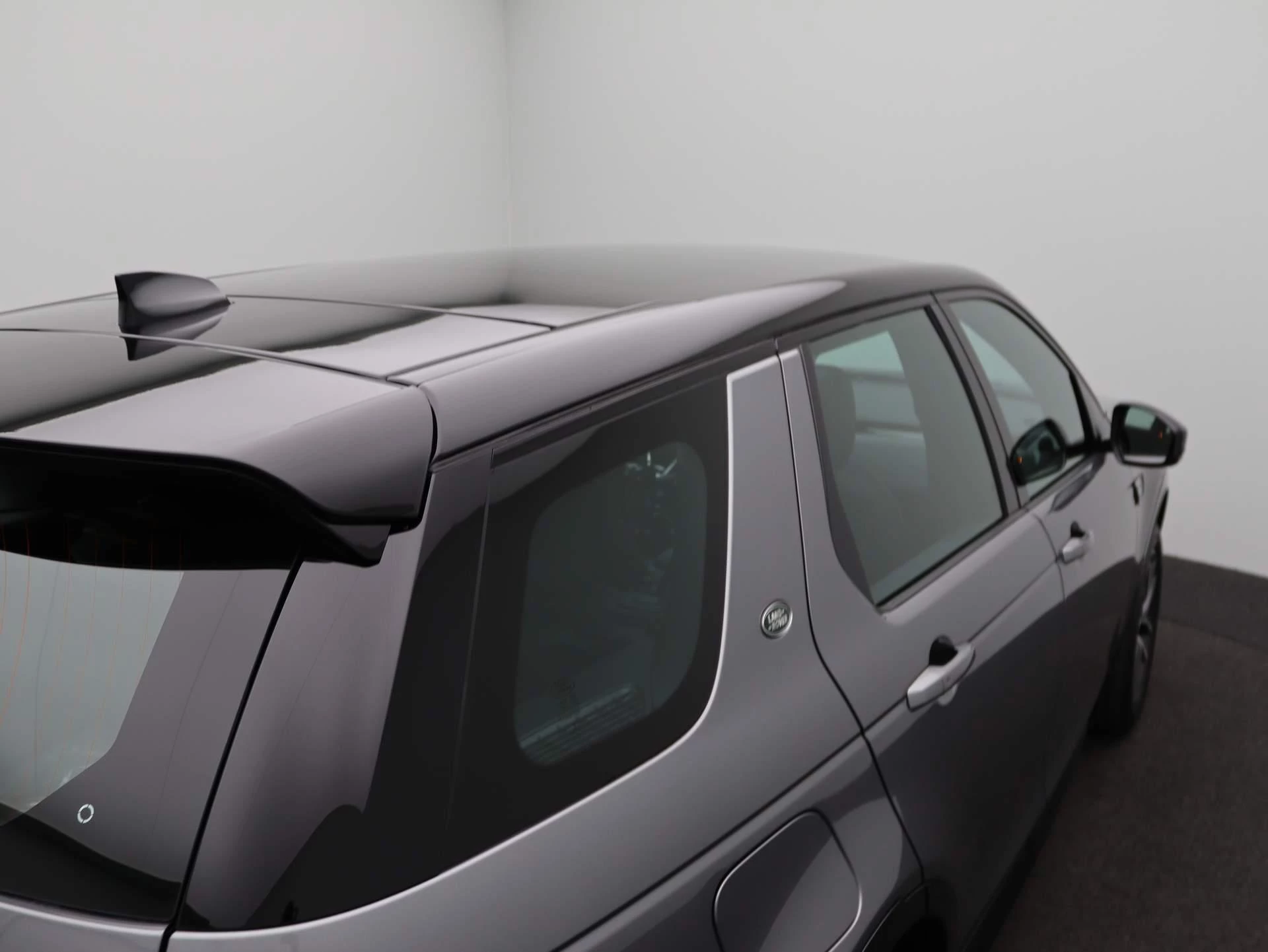 Land Rover-Discovery Sport-image-39