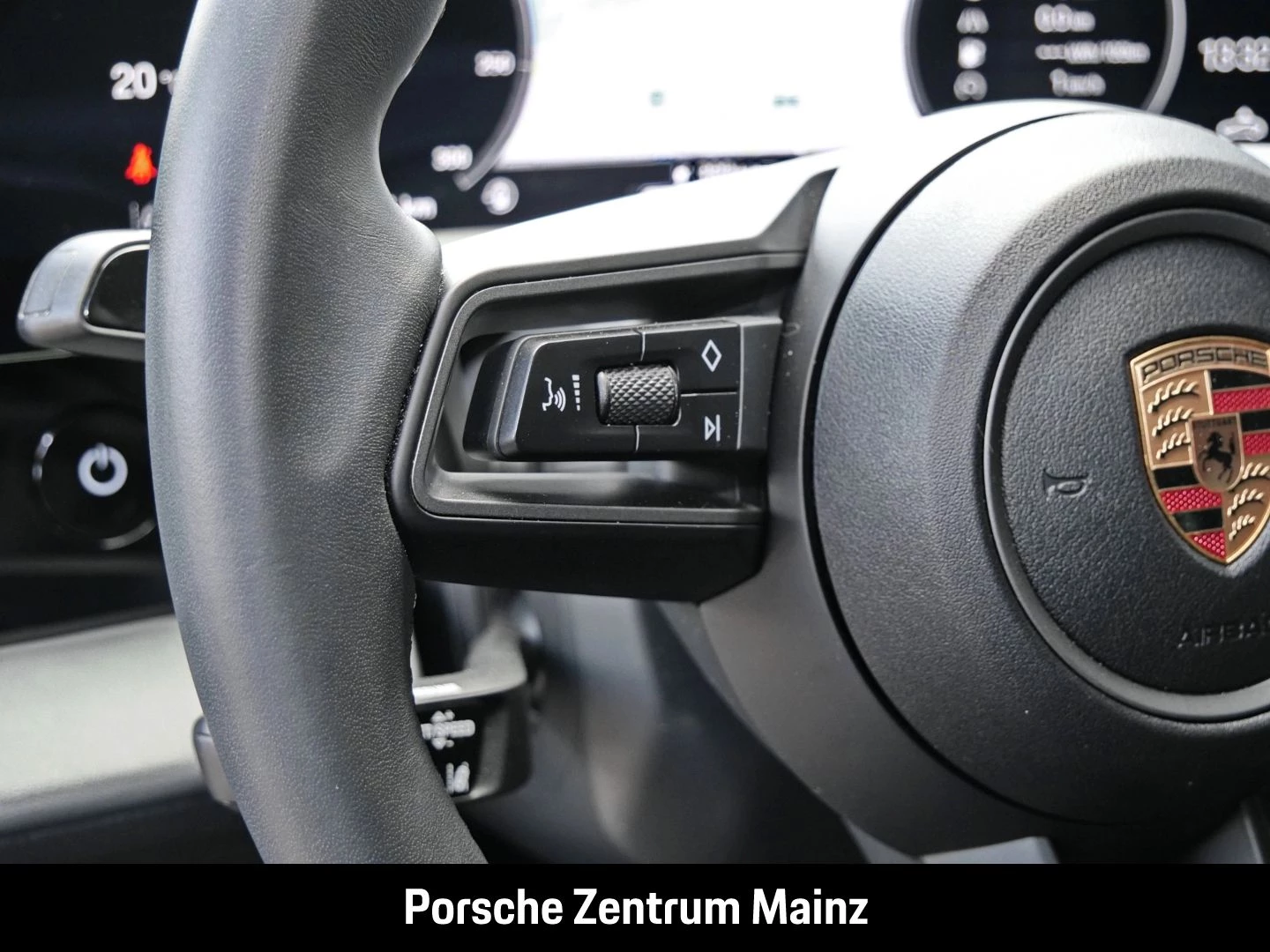 Porsche-Taycan-image-15