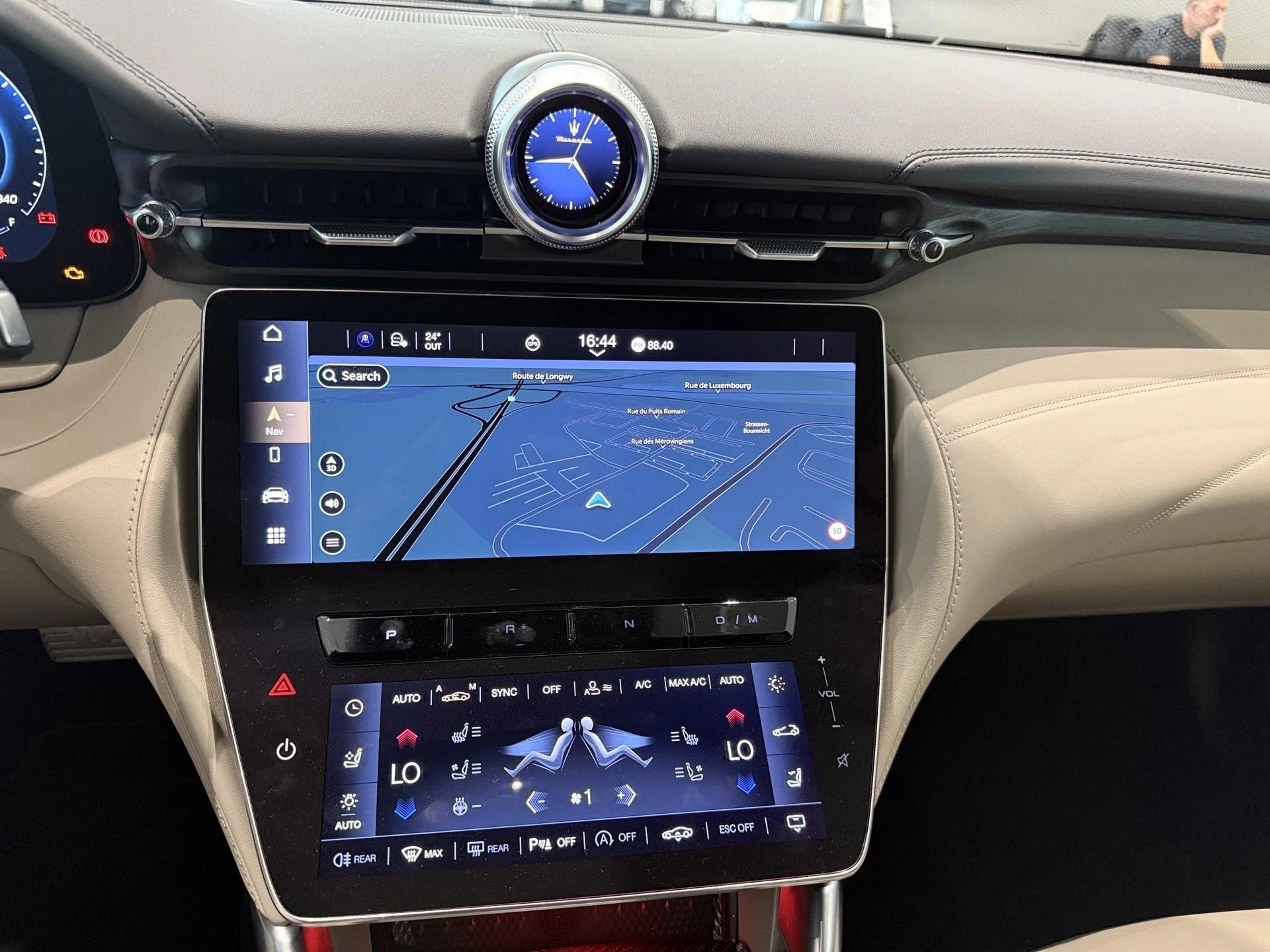 Maserati-GranCabrio-image-2