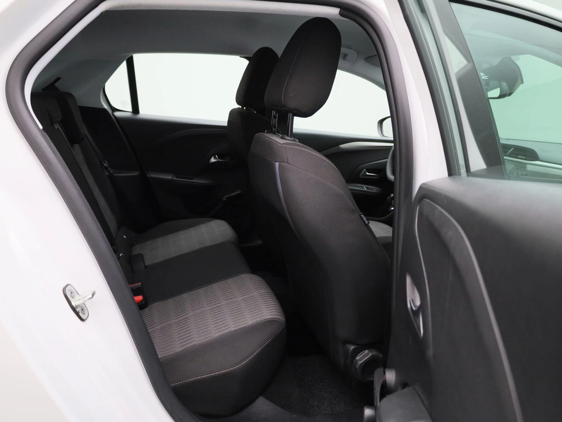 Opel-Corsa-e-image-33