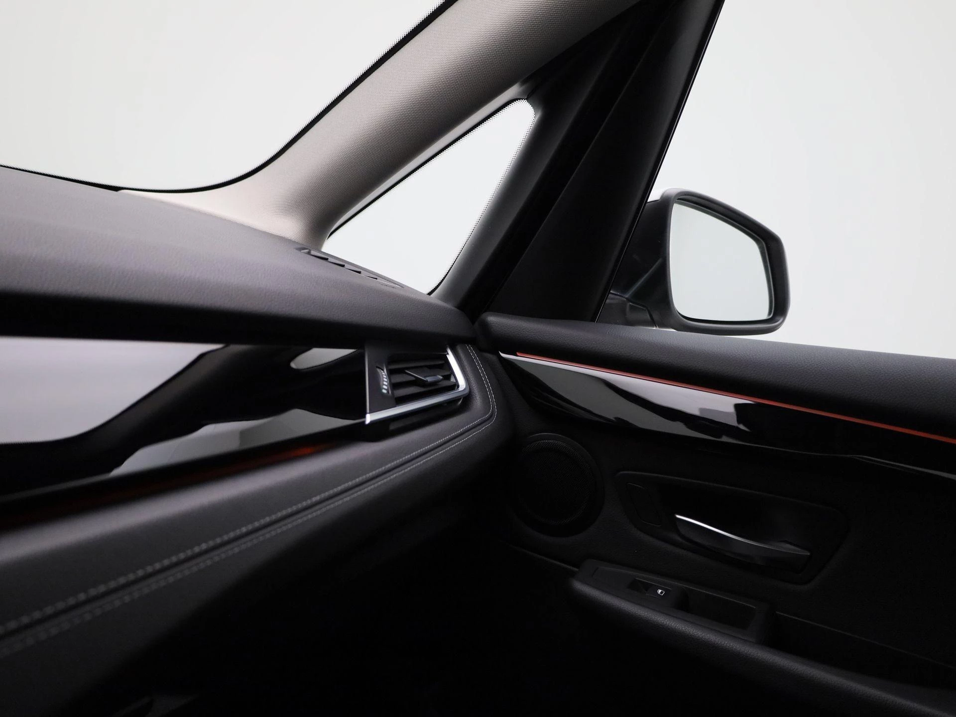 BMW-2 Serie-image-27