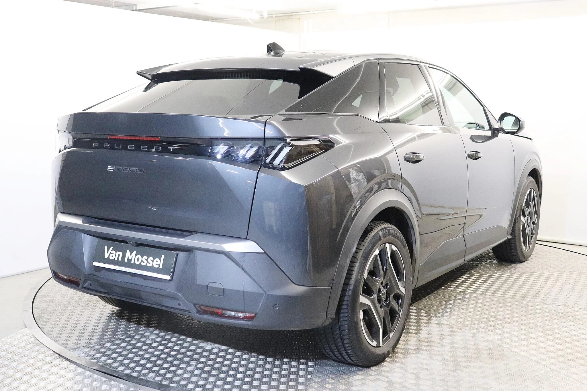 Peugeot-e-3008-image-3