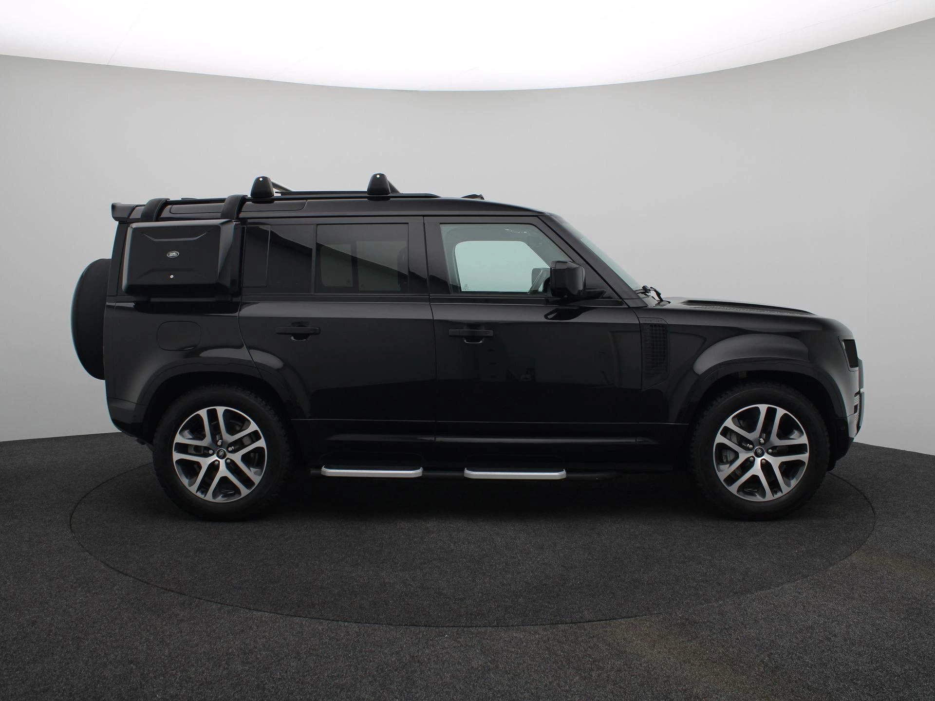 Land Rover-Defender-image-5