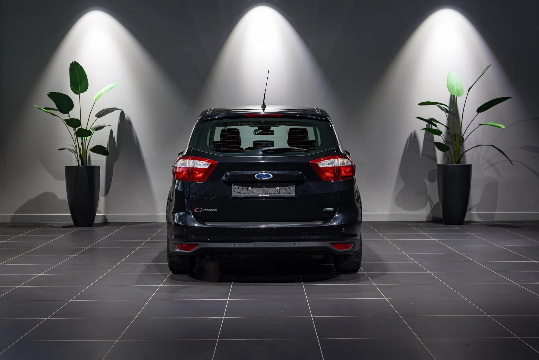 Ford-C-MAX-image-4