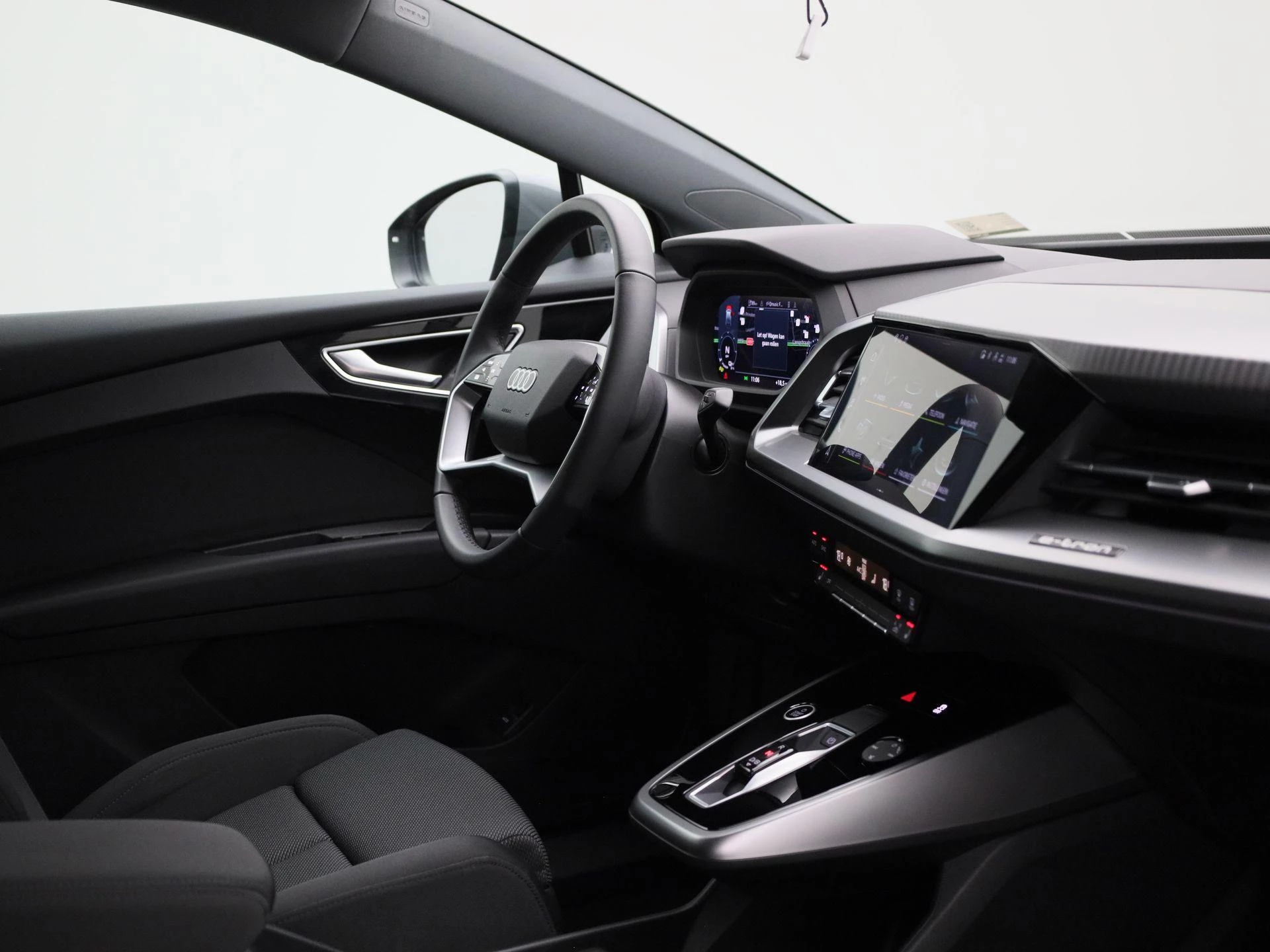 Audi-Q4 e-tron-image-34