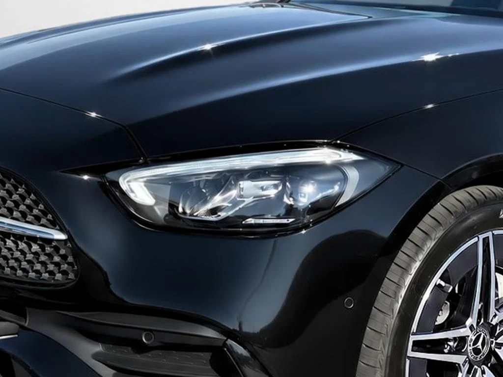 Mercedes-Benz-C-Klasse 300 d-image-4