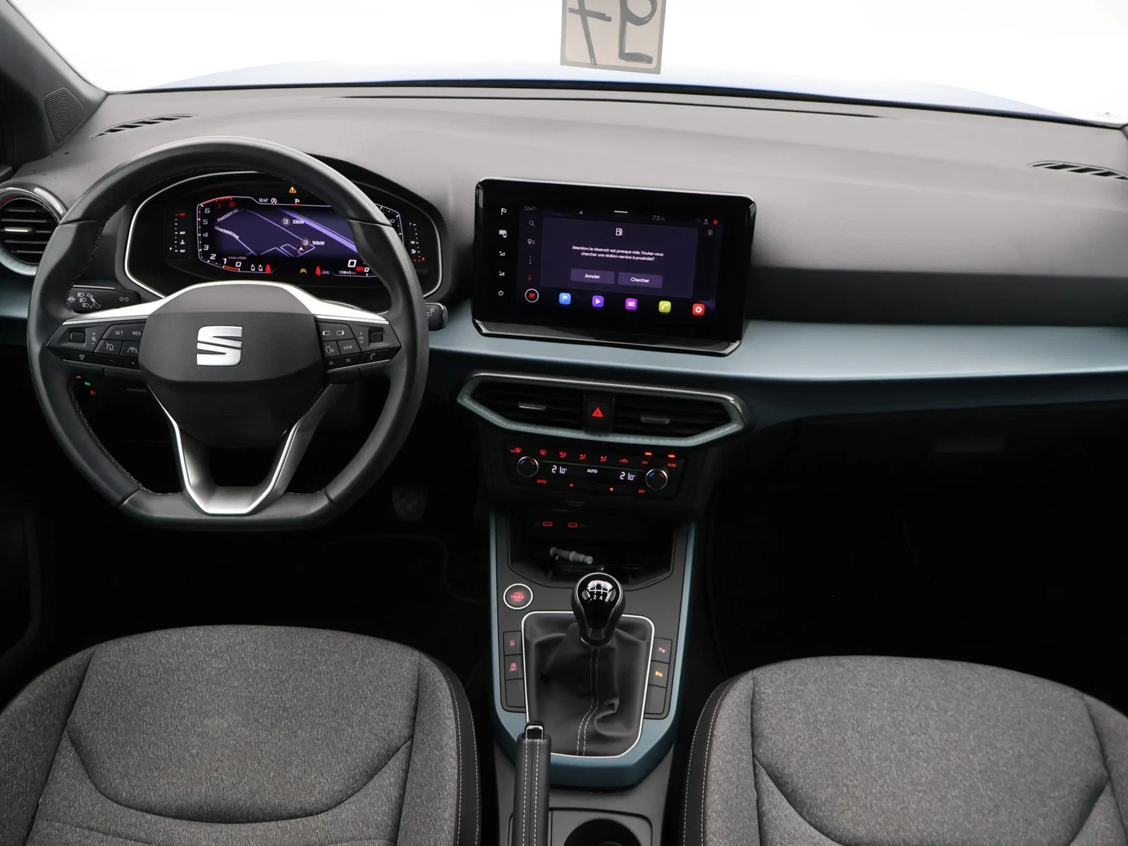 SEAT-Arona-image-9