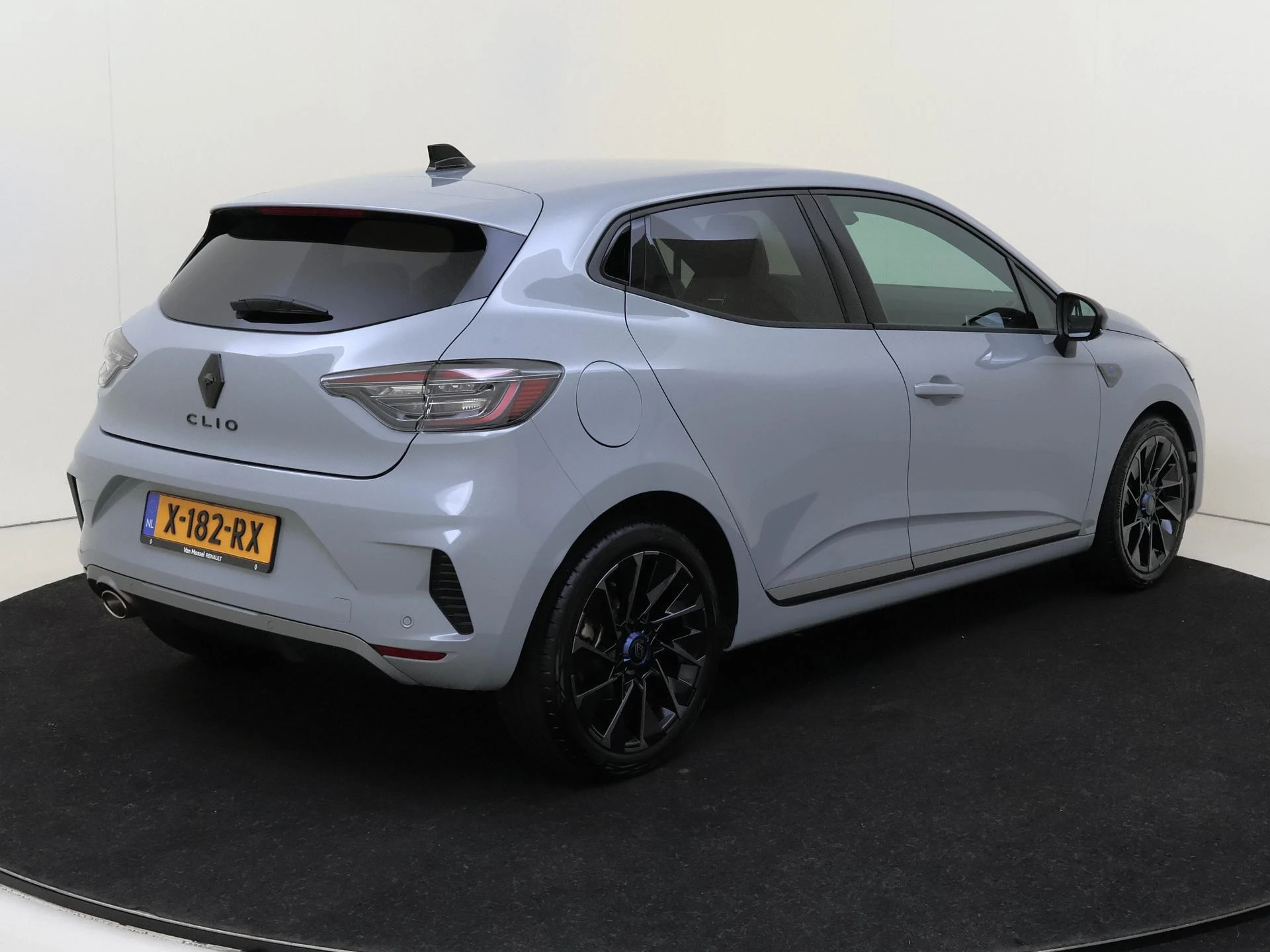 Renault-Clio-image-3