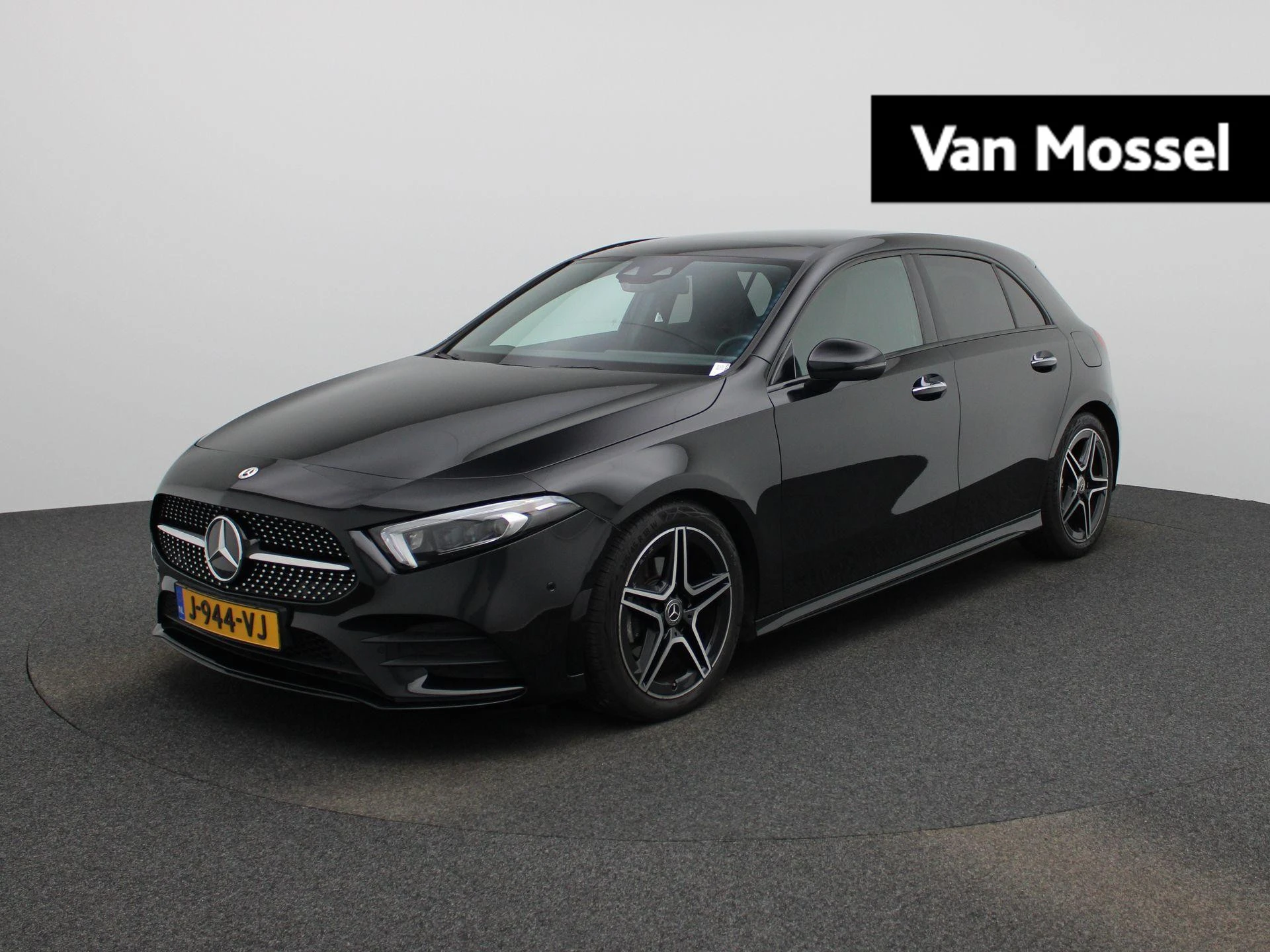 Mercedes-Benz-A-Klasse-image-0