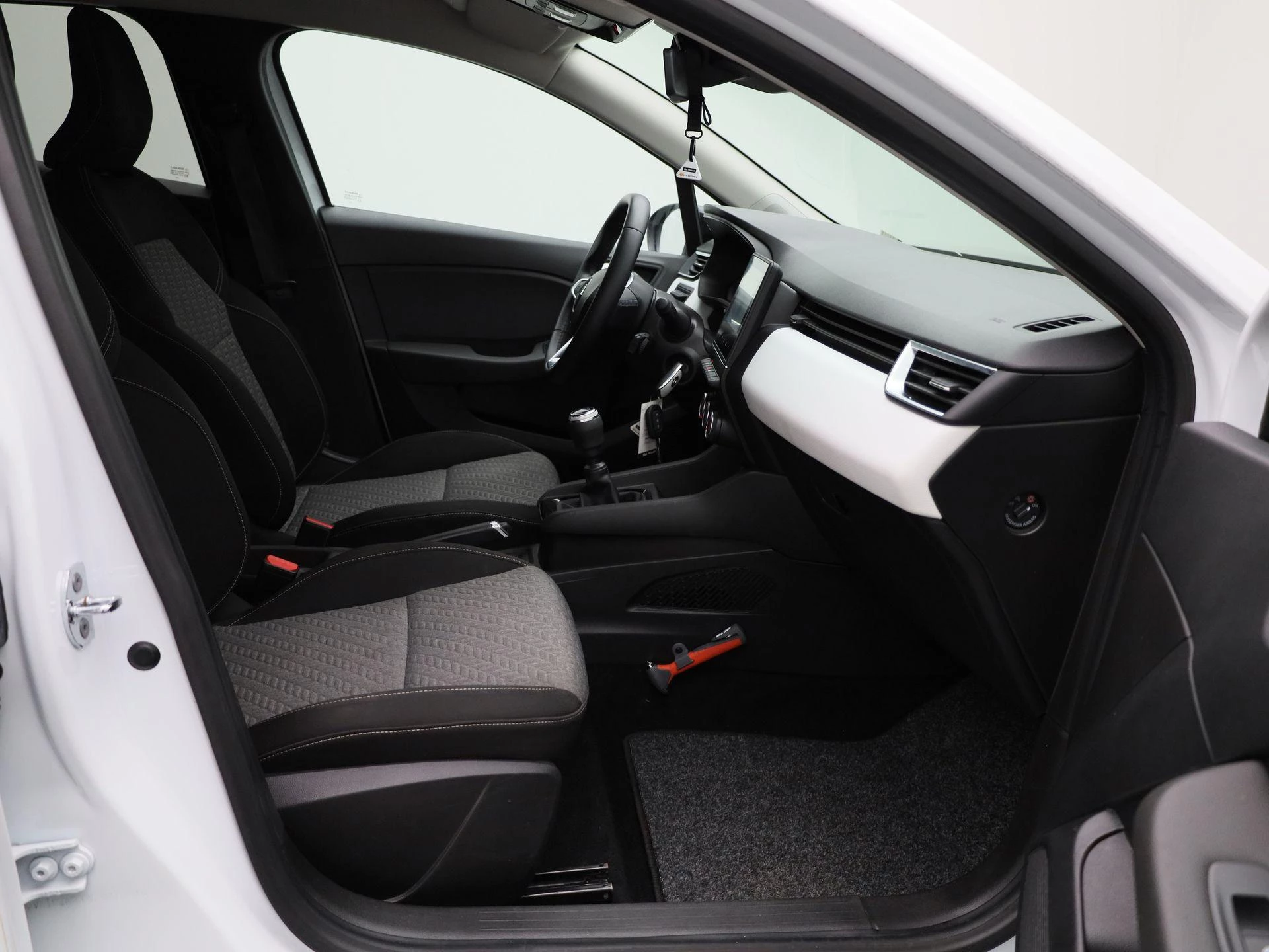 Renault-Clio-image-28