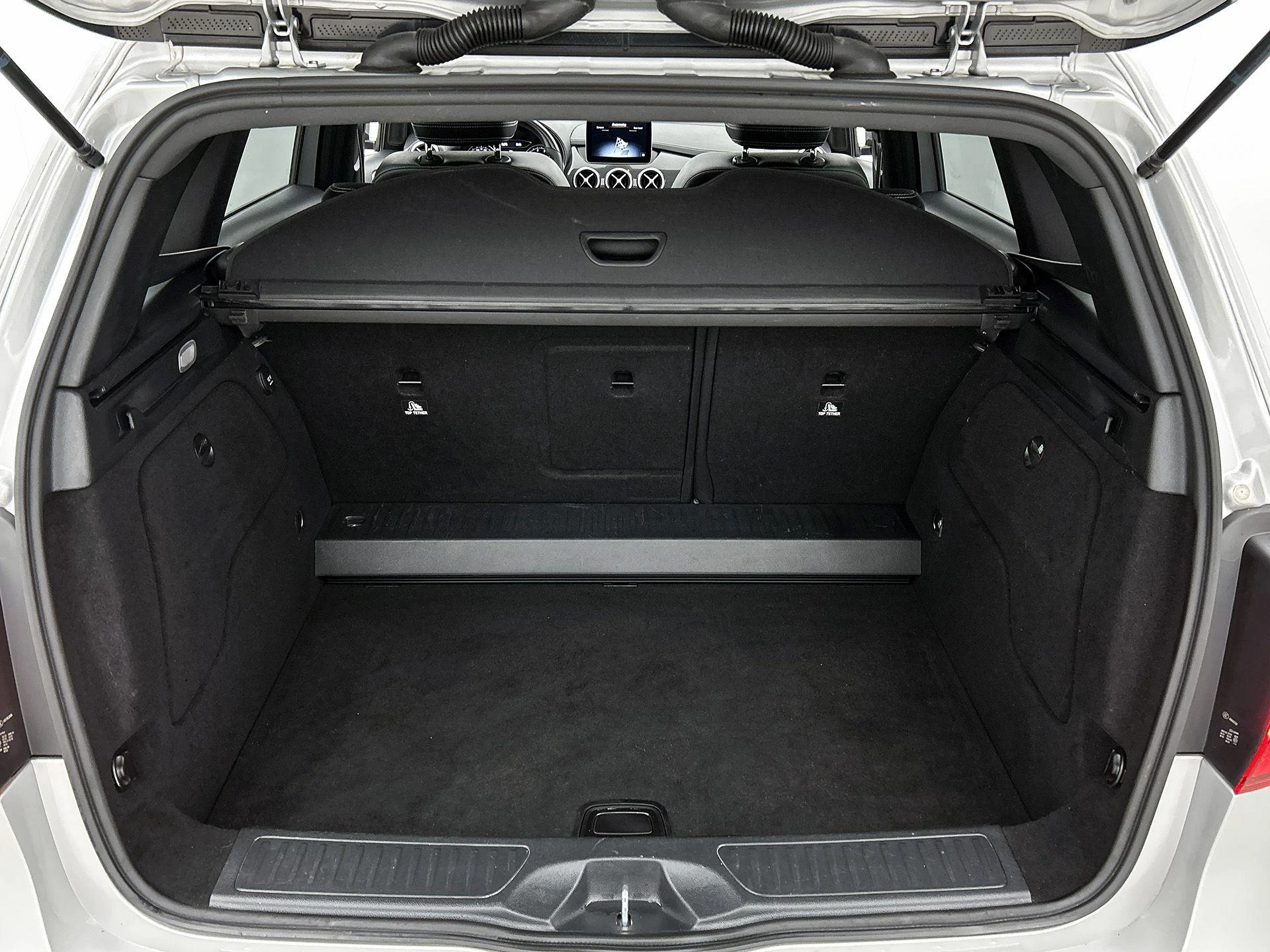 Mercedes-Benz-B-Klasse-image-15