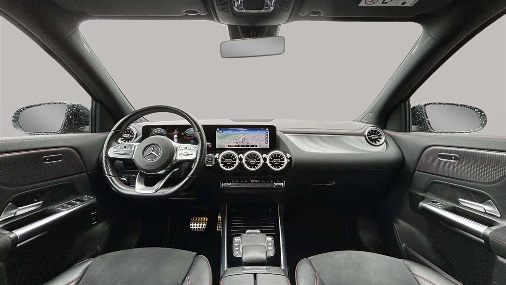 Mercedes-Benz-EQA-image-12