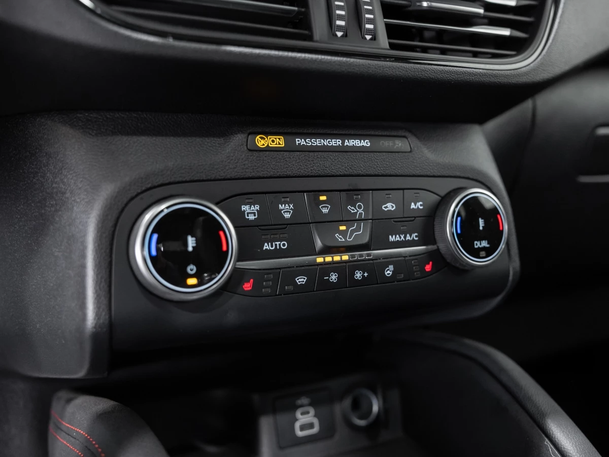 Ford Kuga ST-Line X*PANO*AHK*KAM*ACC*NAVI*SOUND-SYS. LED Pano SHZ 4xSHZ