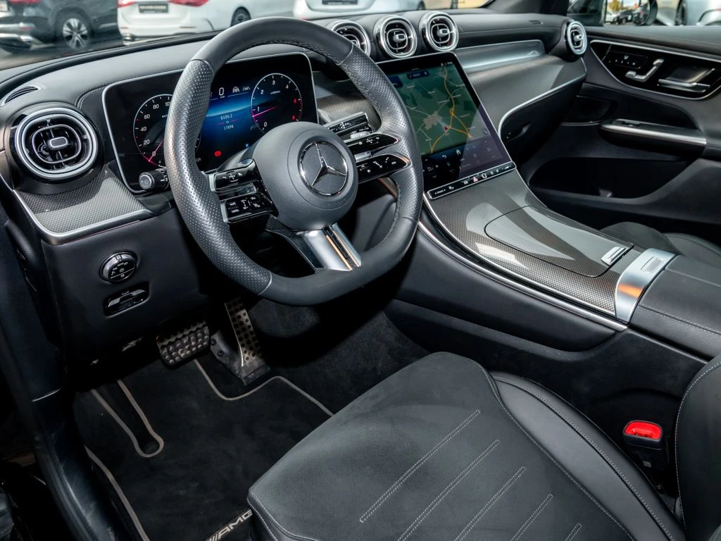 Mercedes-Benz-GLC 300 d-image-8