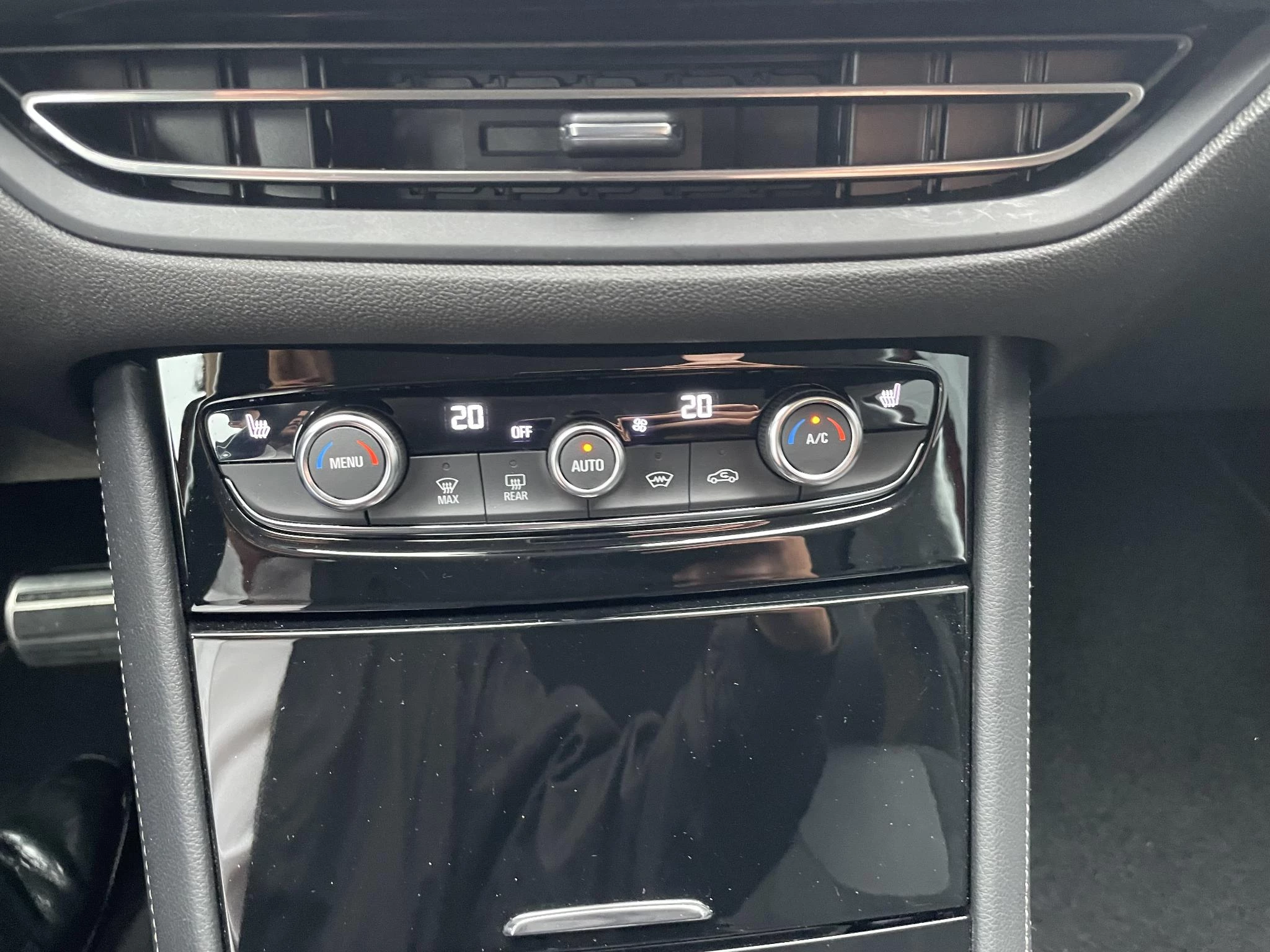 Opel-Grandland-image-14