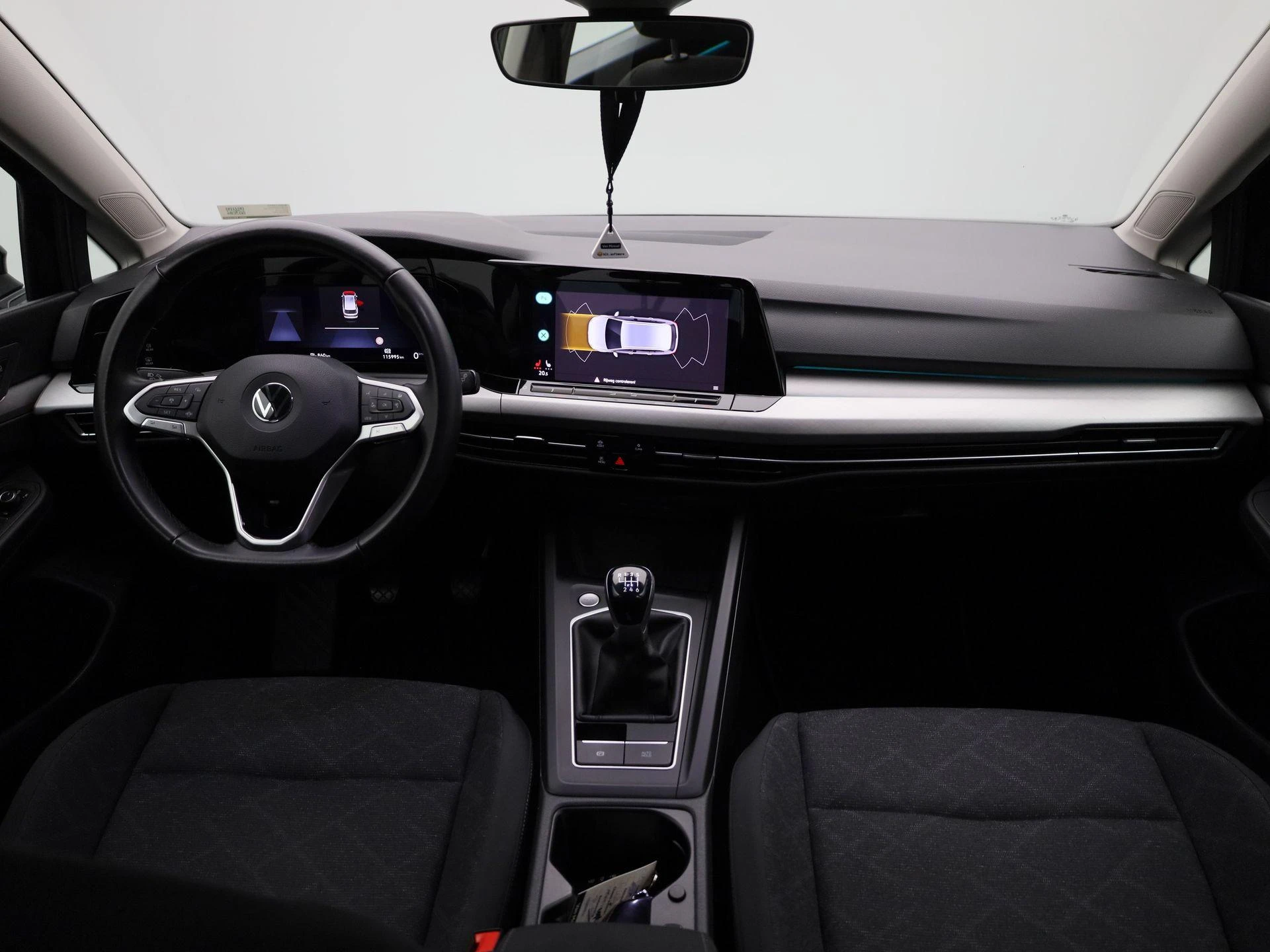 Volkswagen-Golf-image-34