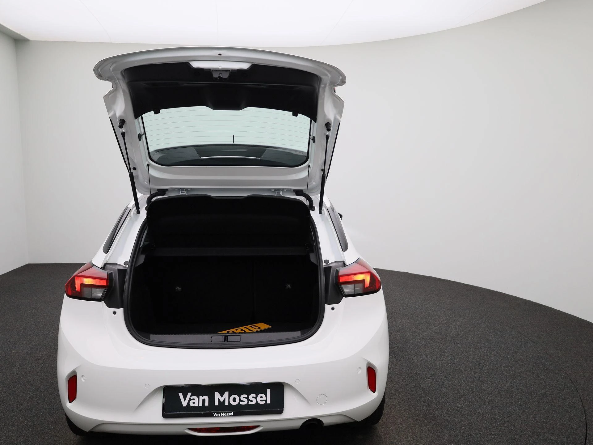 Opel-Corsa-image-10