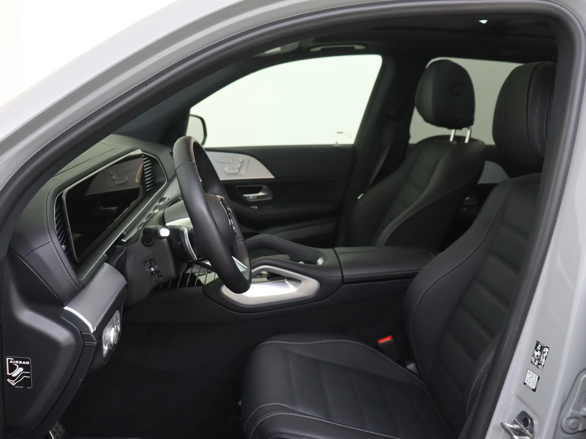 Mercedes-Benz-GLE-image-14
