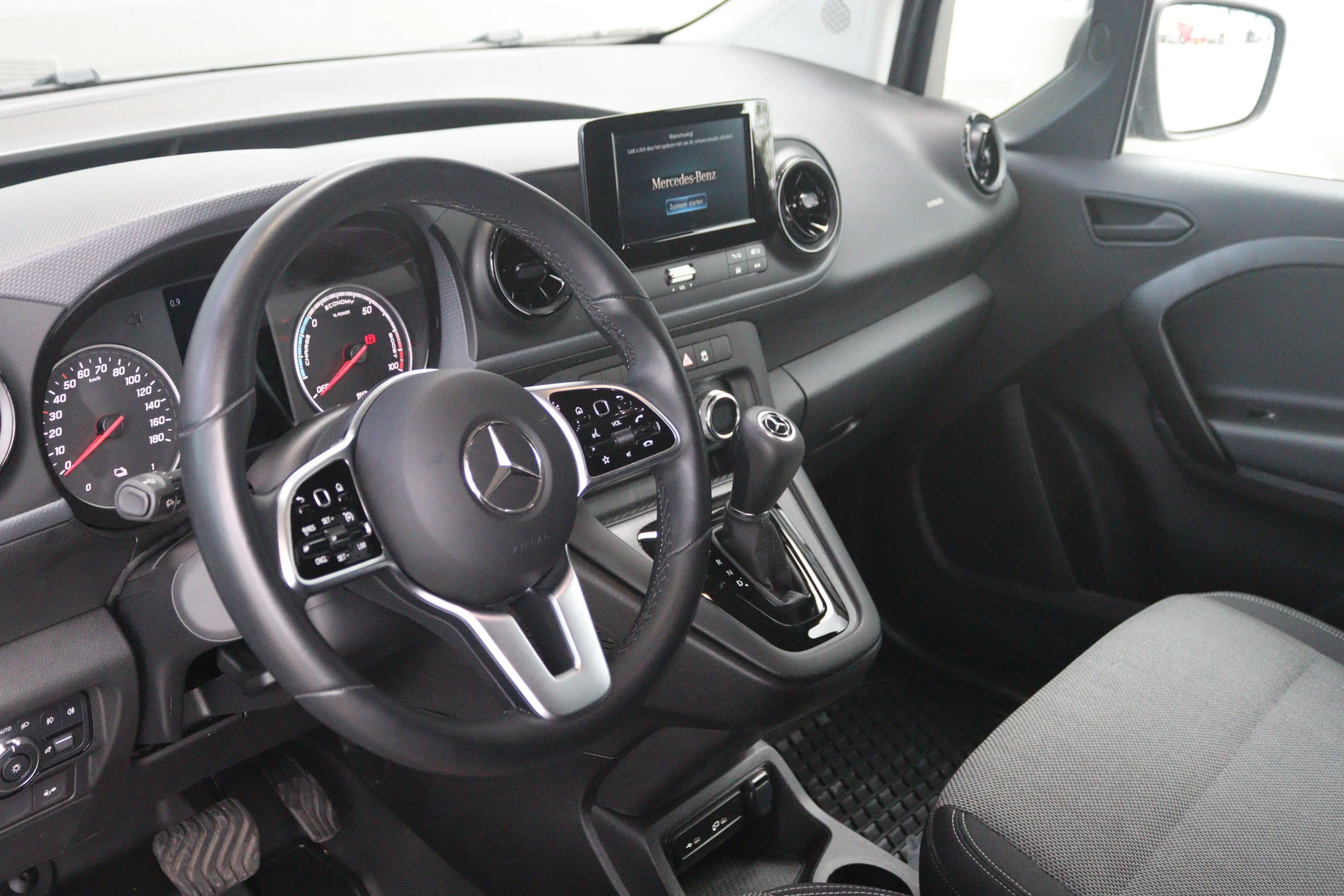 Mercedes-Benz-eCitan-image-3
