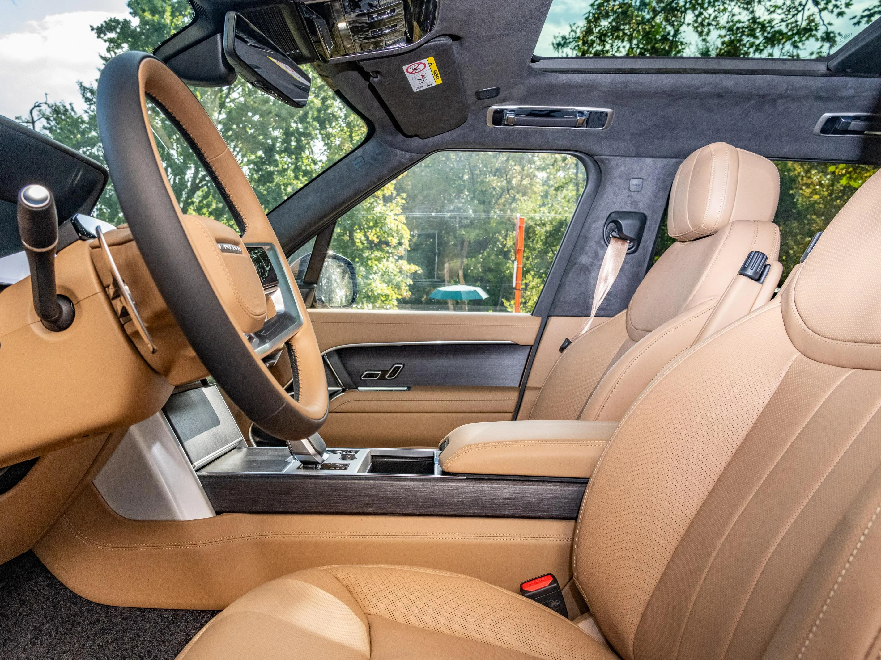 Land Rover-Range Rover-image-11