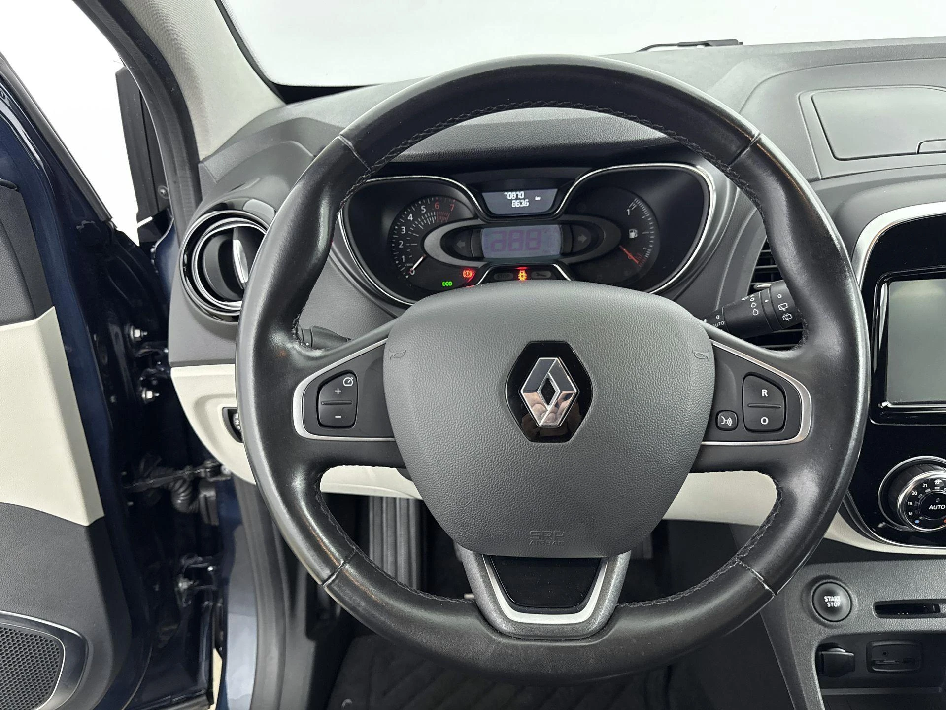 Renault-Captur-image-9