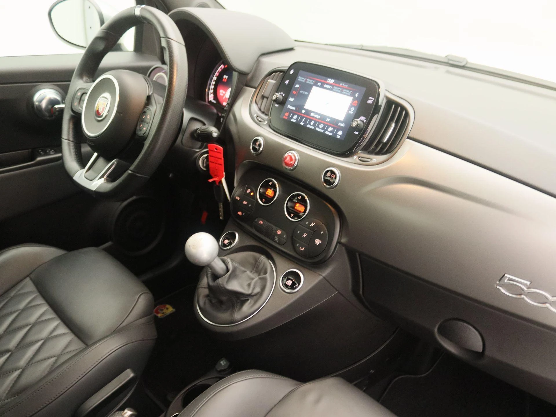 Abarth-595-image-22